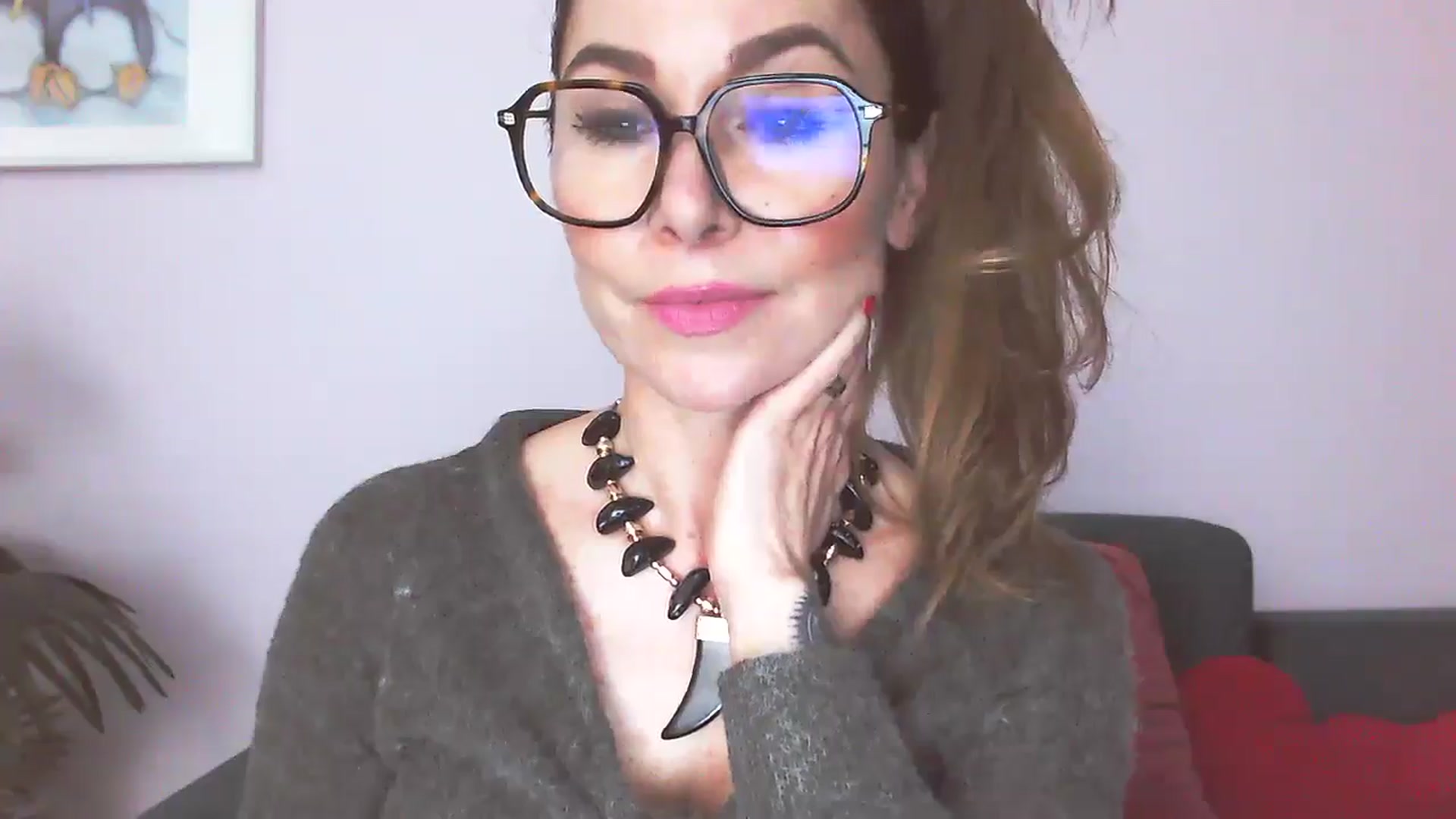 Gallery image thumbnail from Delilah_sweet's myfreecams stream on, 04/08/2026, 17:25 image 16 of 20
