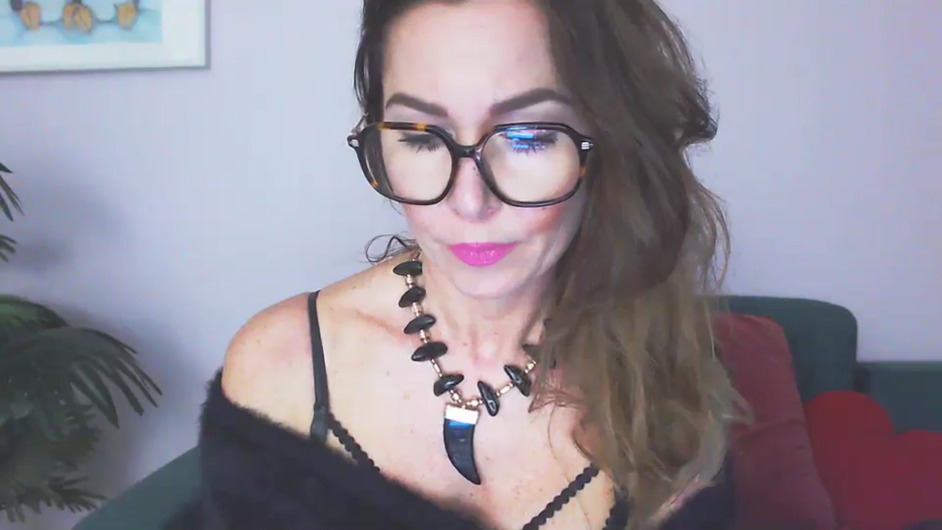Gallery image thumbnail from Delilah_sweet's myfreecams stream on, 04/13/2026, 16:34 image 16 of 20