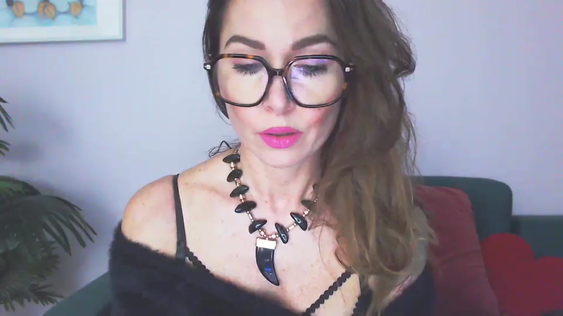 Gallery image thumbnail from Delilah_sweet's myfreecams stream on, 04/13/2026, 16:34 image 17 of 20