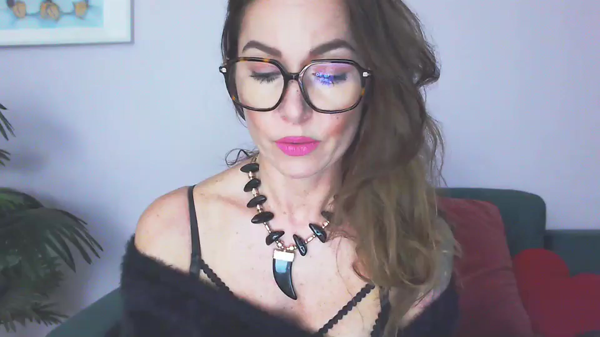 Gallery image thumbnail from Delilah_sweet's myfreecams stream on, 04/13/2026, 16:34 image 15 of 20