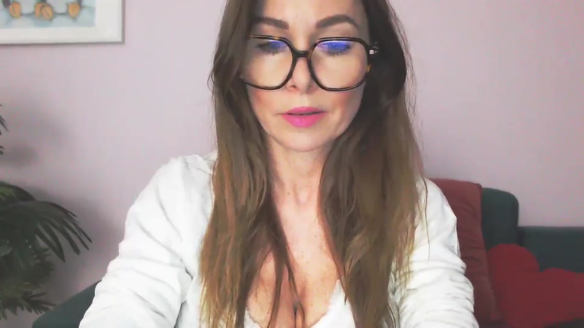 Gallery image thumbnail from Delilah_sweet's myfreecams stream on, 04/15/2026, 16:40 image 17 of 20