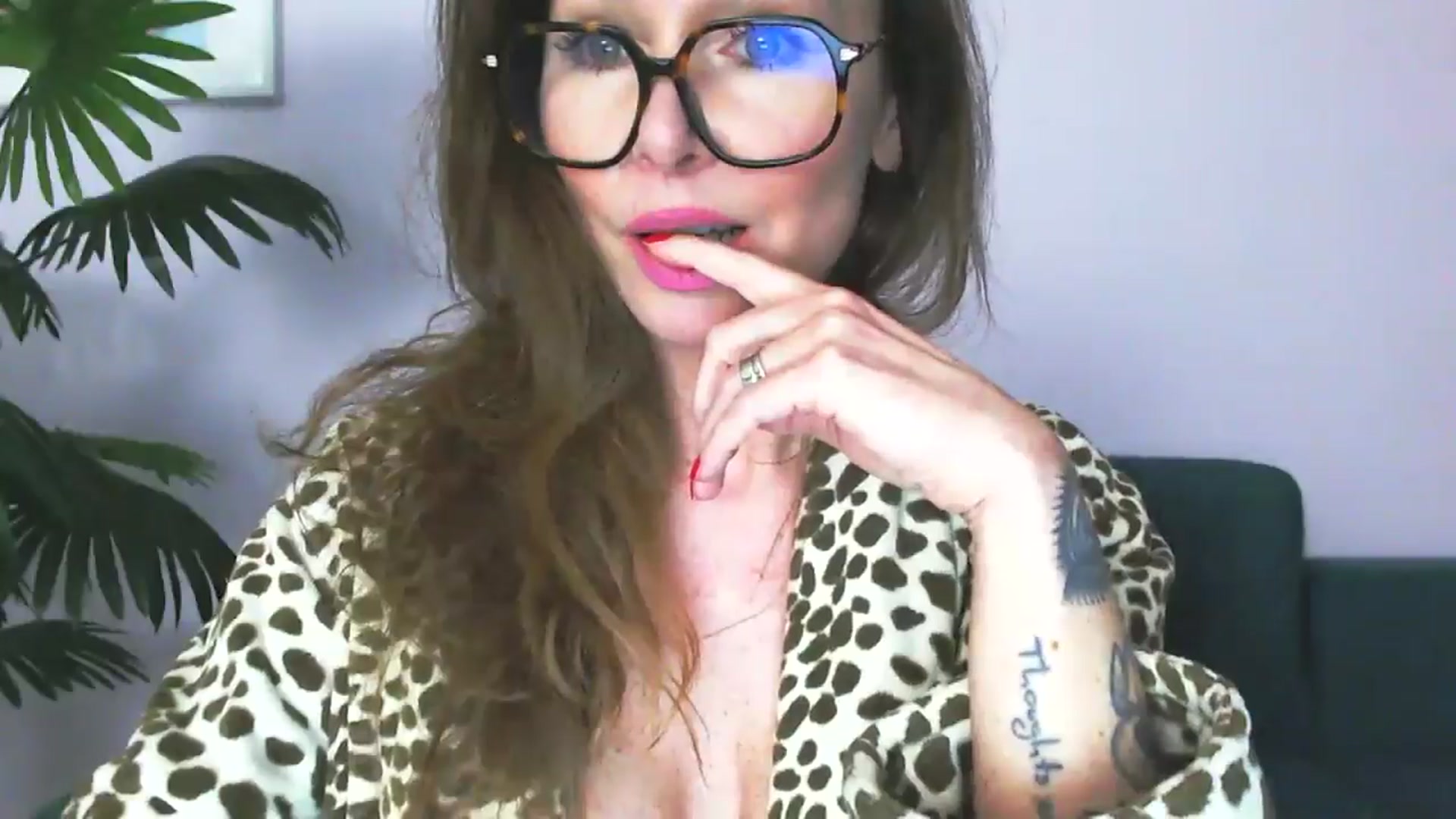 Gallery image thumbnail from Delilah_sweet's myfreecams stream on, 05/06/2026, 18:28 image 11 of 20