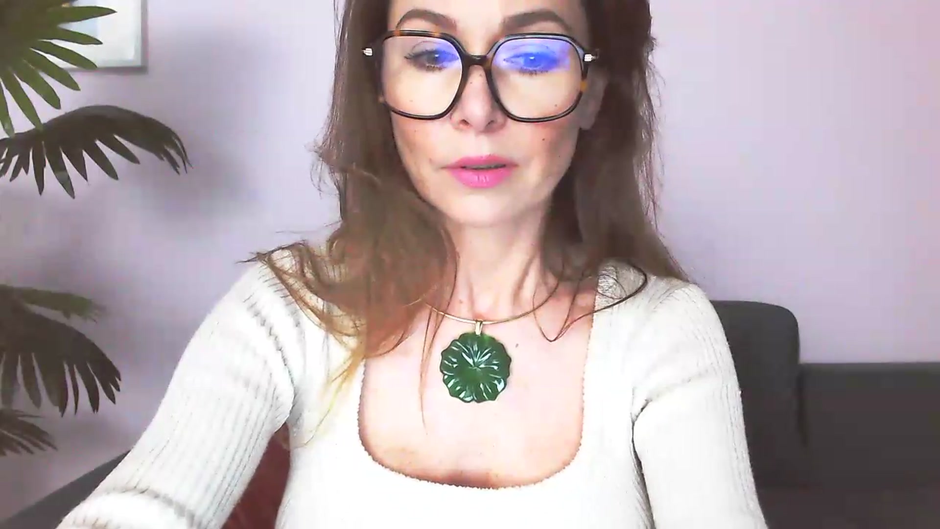 Gallery image thumbnail from Delilah_sweet's myfreecams stream on, 05/07/2026, 14:45 image 13 of 20