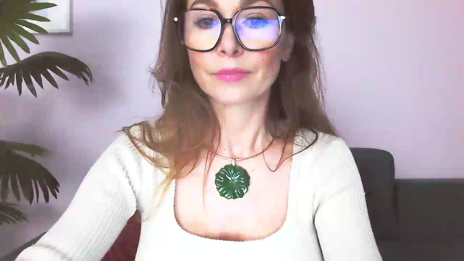 Gallery image thumbnail from Delilah_sweet's myfreecams stream on, 05/07/2026, 14:45 image 15 of 20