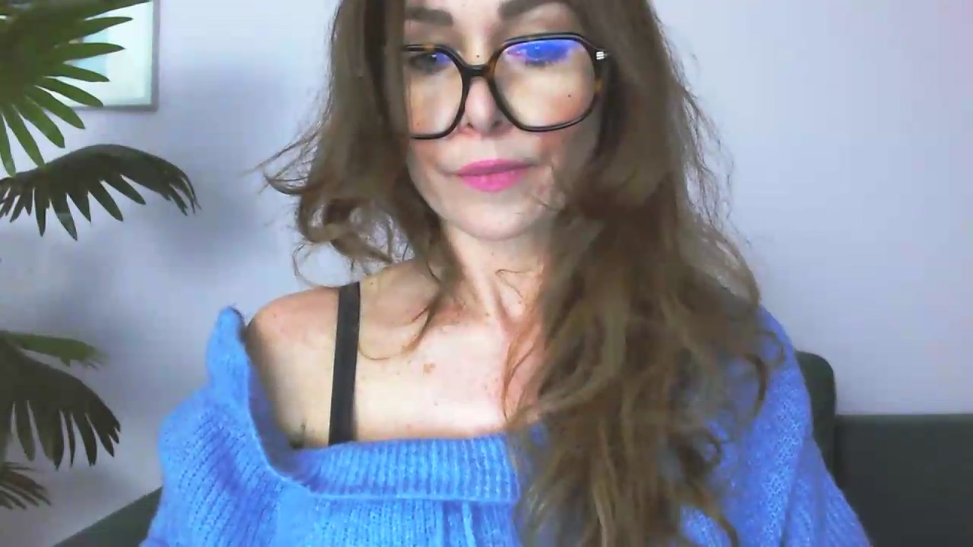 Gallery image thumbnail from Delilah_sweet's myfreecams stream on, 05/11/2026, 15:31 image 13 of 20