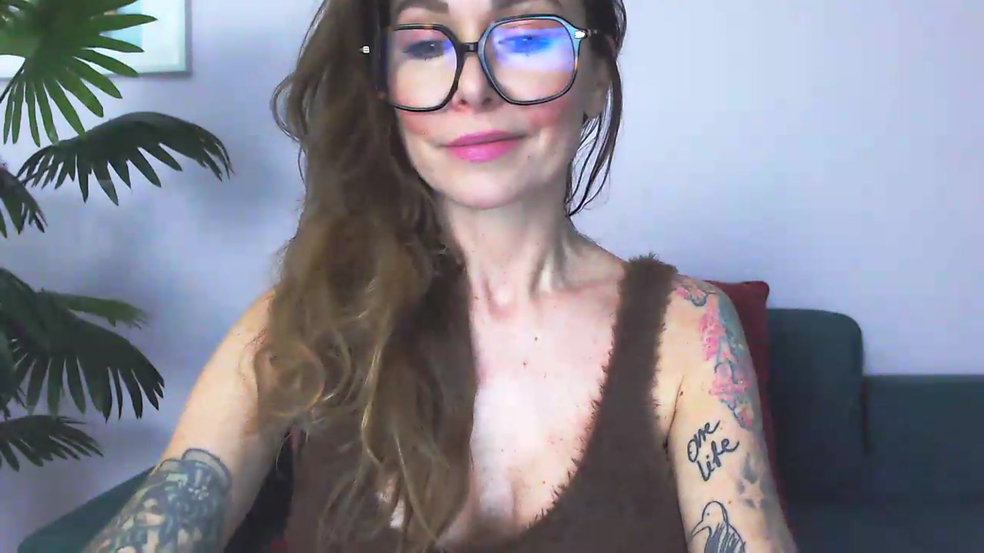 Gallery image thumbnail from Delilah_sweet's myfreecams stream on, 05/14/2026, 15:10 image 11 of 20