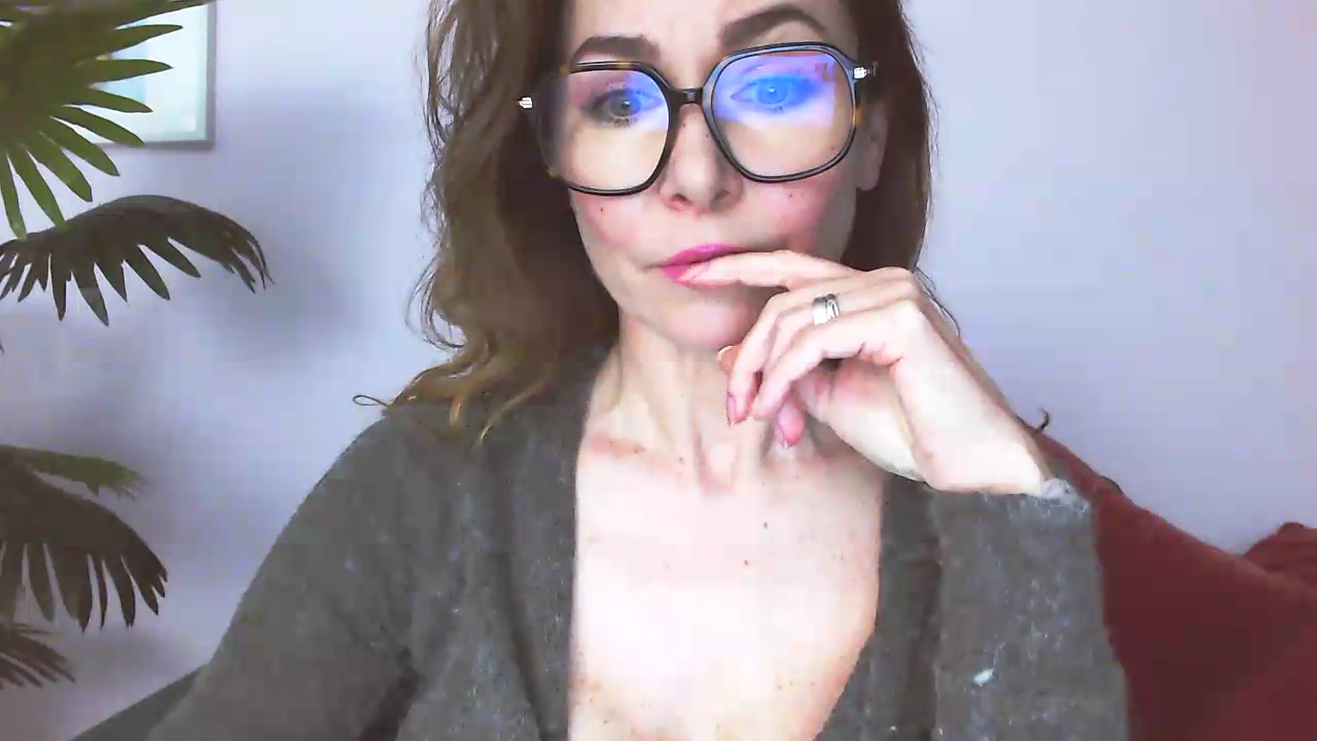 Gallery image thumbnail from Delilah_sweet's myfreecams stream on, 05/18/2026, 16:12 image 13 of 20