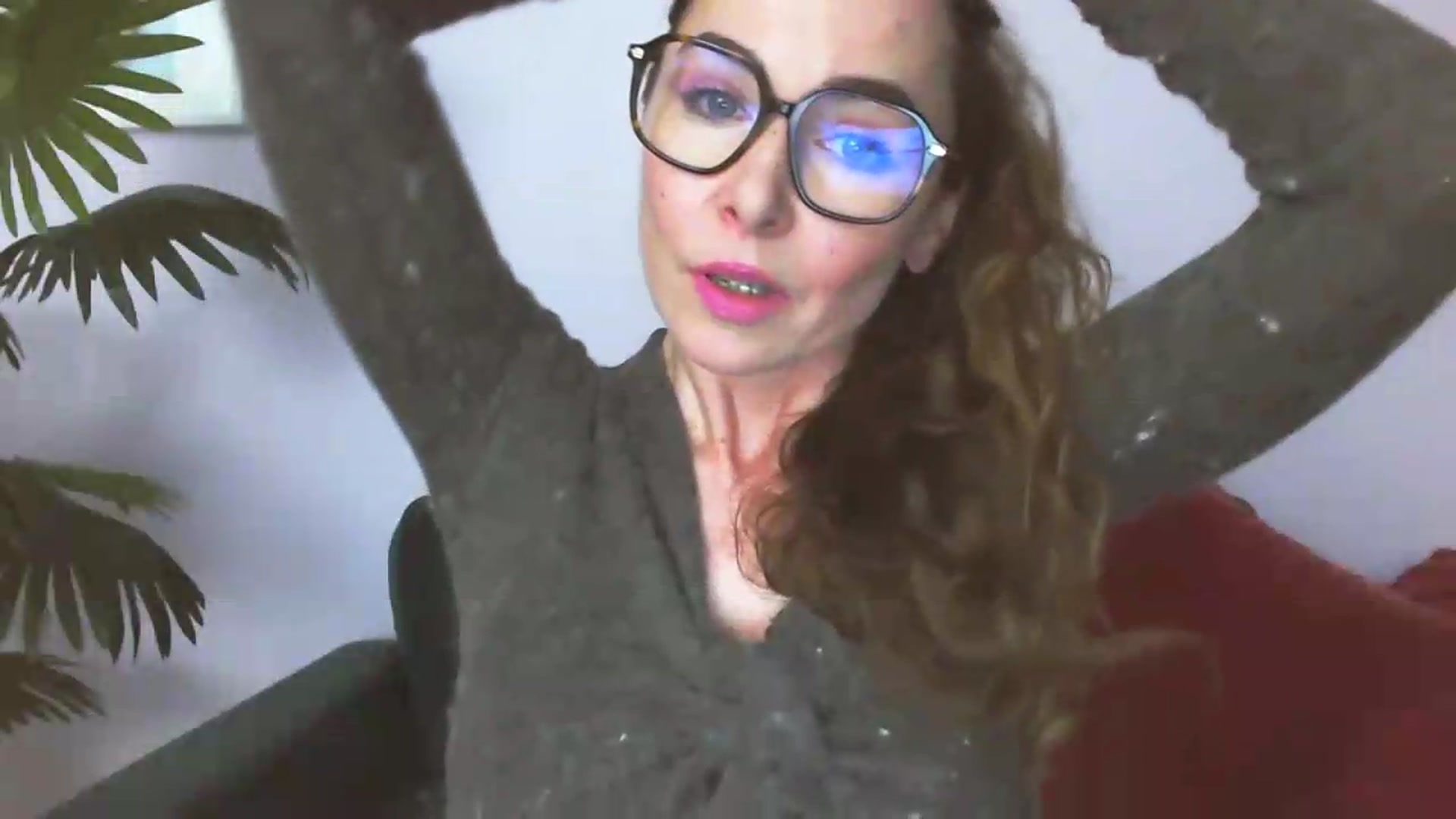 Gallery image thumbnail from Delilah_sweet's myfreecams stream on, 05/18/2026, 16:12 image 3 of 20