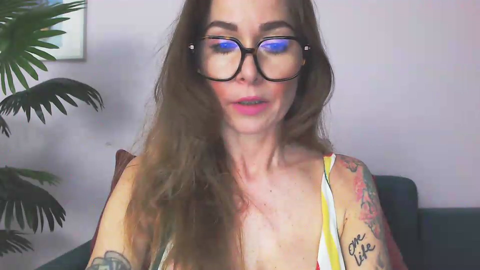 Gallery image thumbnail from Delilah_sweet's myfreecams stream on, 05/20/2026, 18:10 image 4 of 20