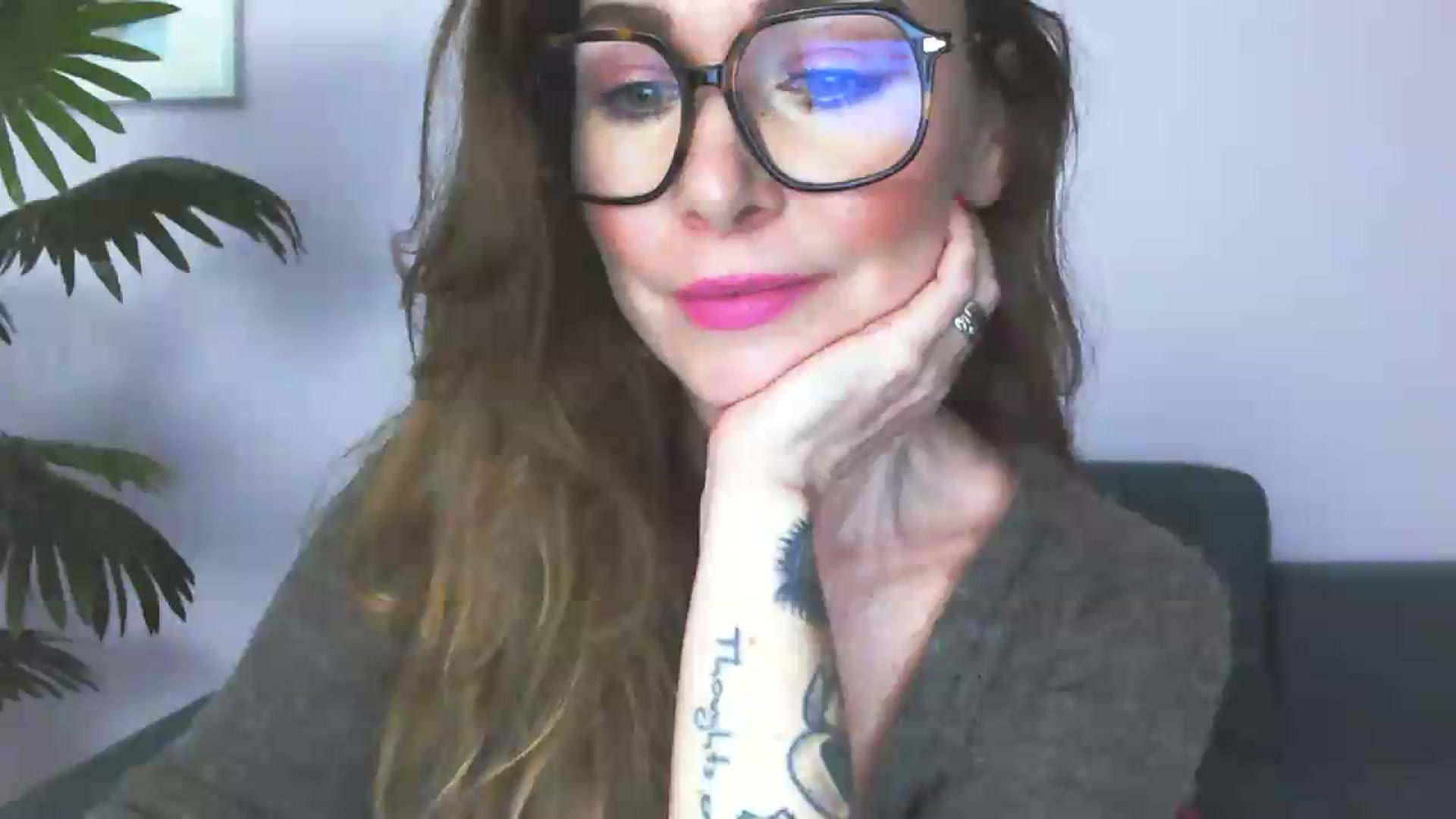 Gallery image thumbnail from Delilah_sweet's myfreecams stream on, 05/21/2026, 16:17 image 13 of 20
