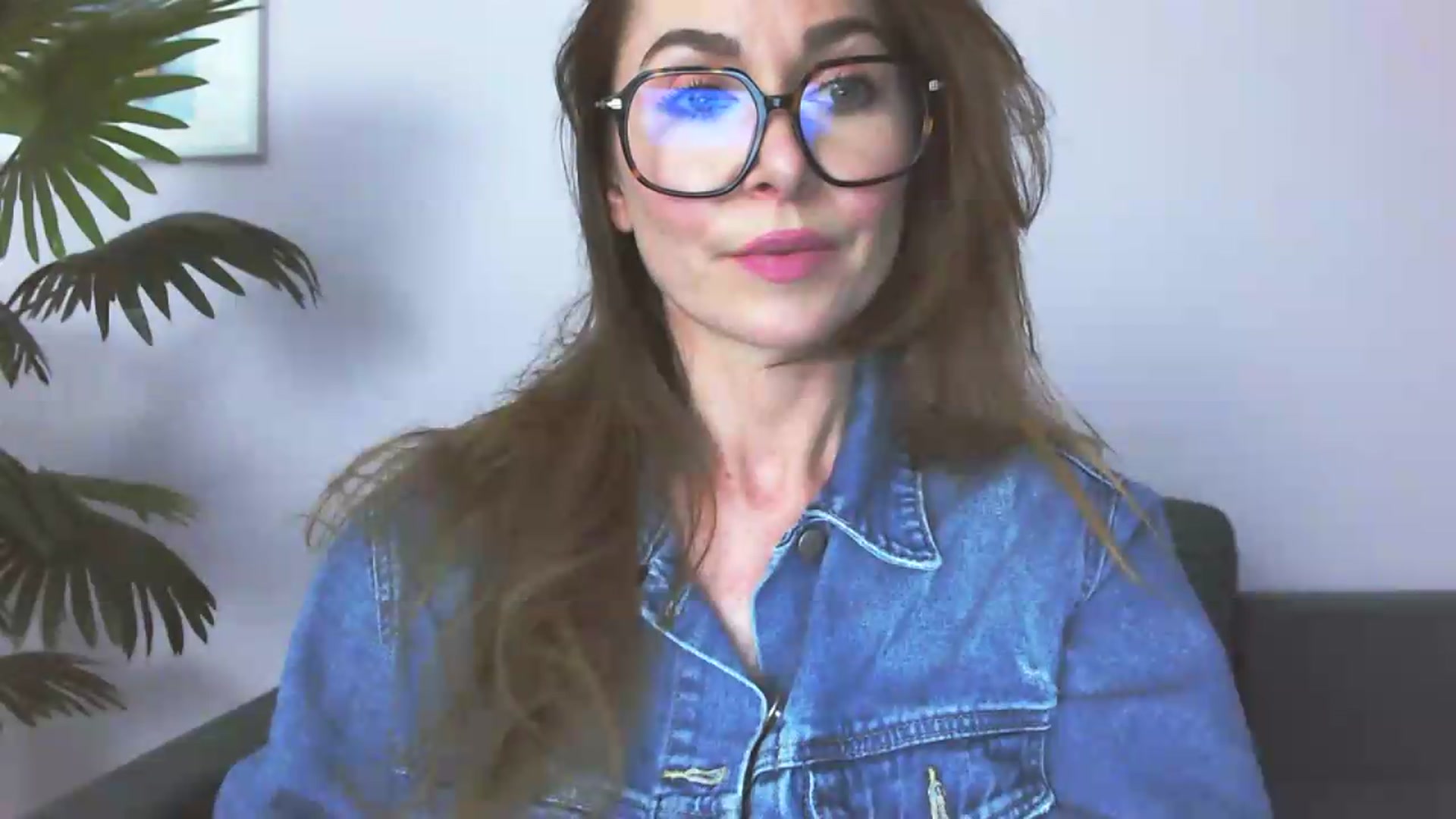 Gallery image thumbnail from Delilah_sweet's myfreecams stream on, 05/25/2026, 17:35 image 9 of 20