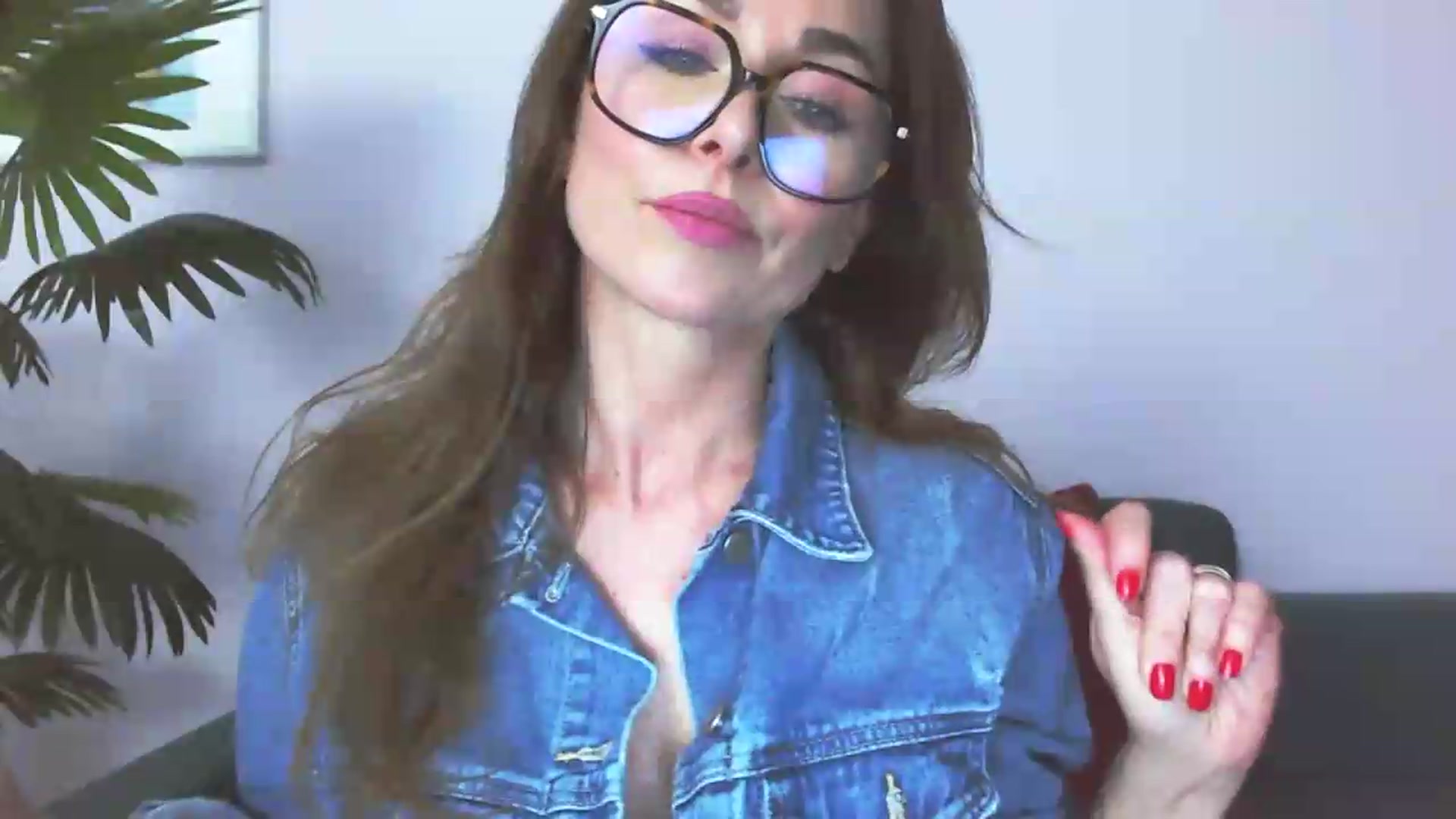 Gallery image thumbnail from Delilah_sweet's myfreecams stream on, 05/25/2026, 17:35 image 17 of 20