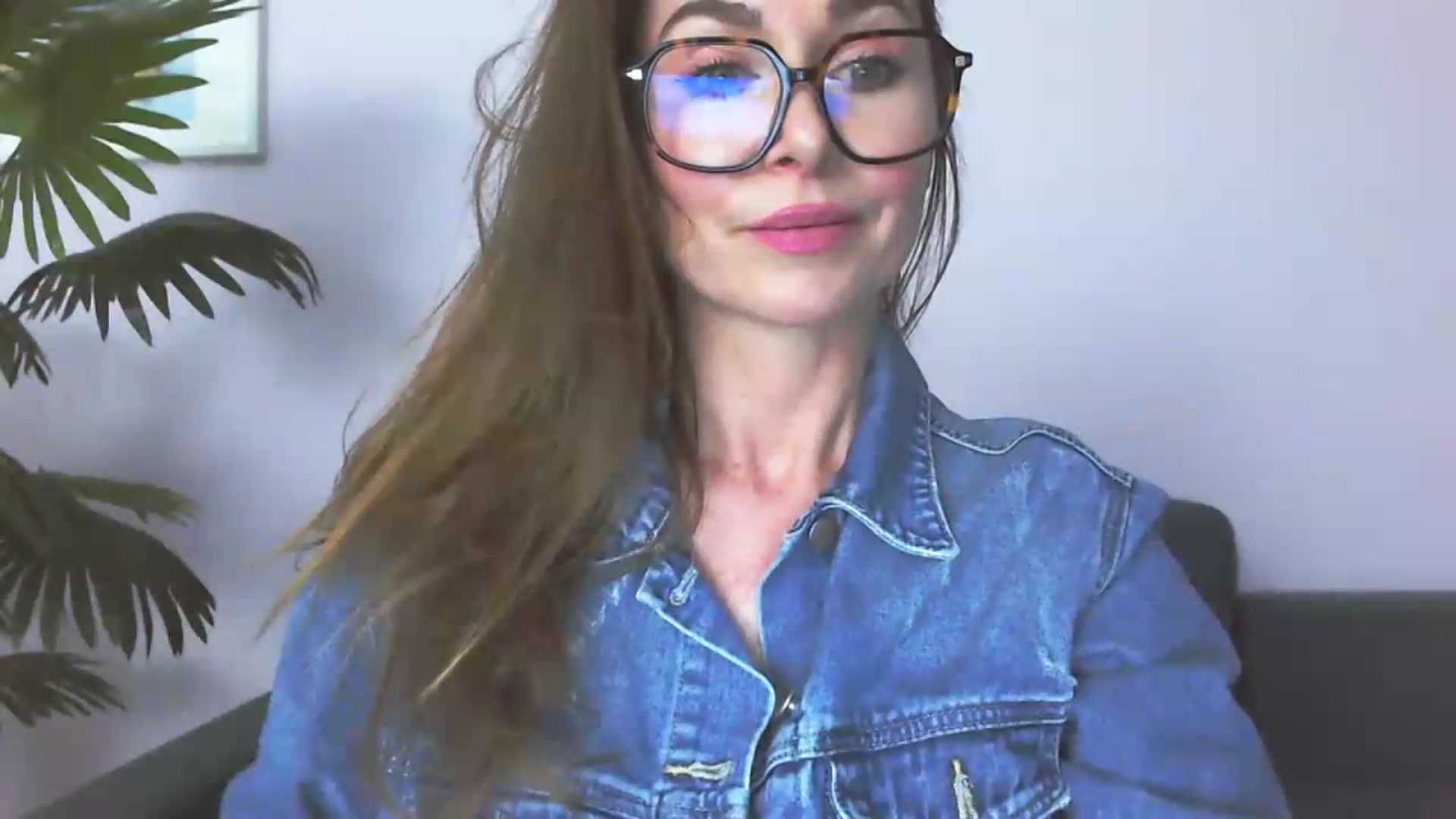 Gallery image thumbnail from Delilah_sweet's myfreecams stream on, 05/25/2026, 17:35 image 11 of 20
