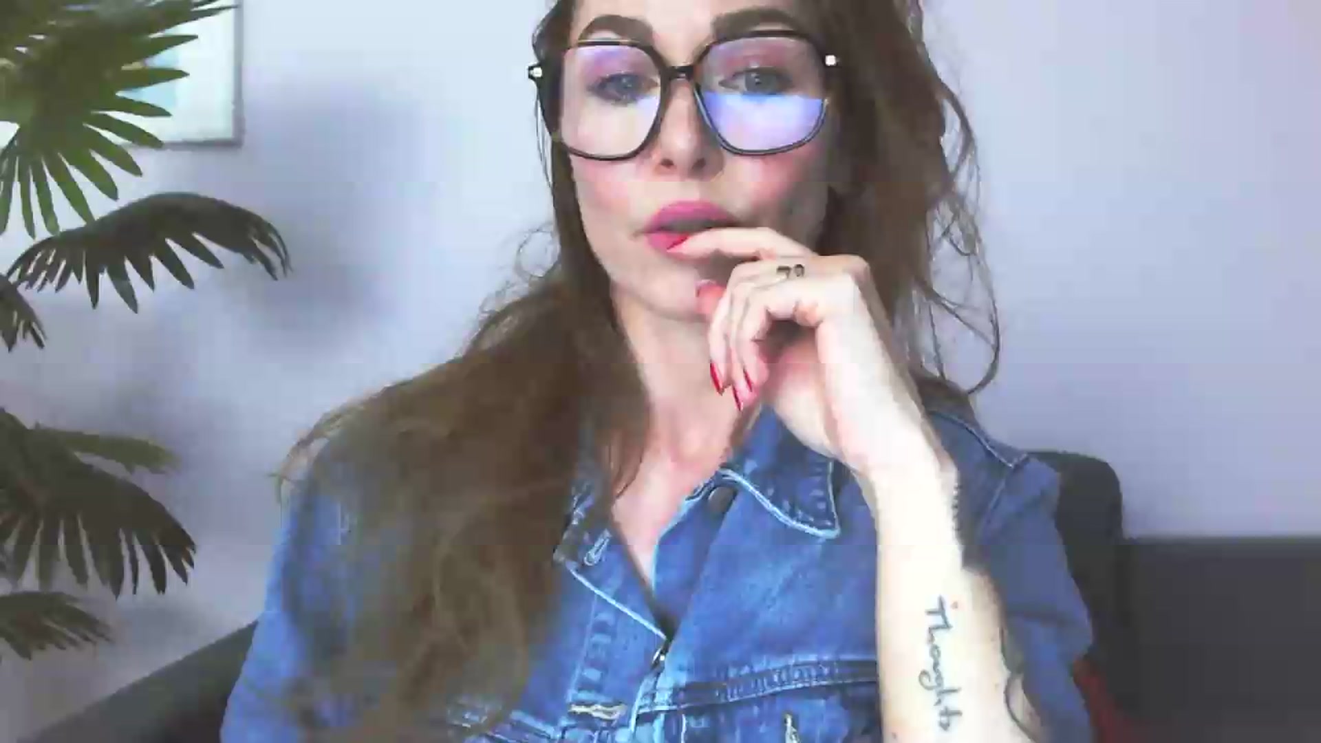 Gallery image thumbnail from Delilah_sweet's myfreecams stream on, 05/25/2026, 17:35 image 6 of 20