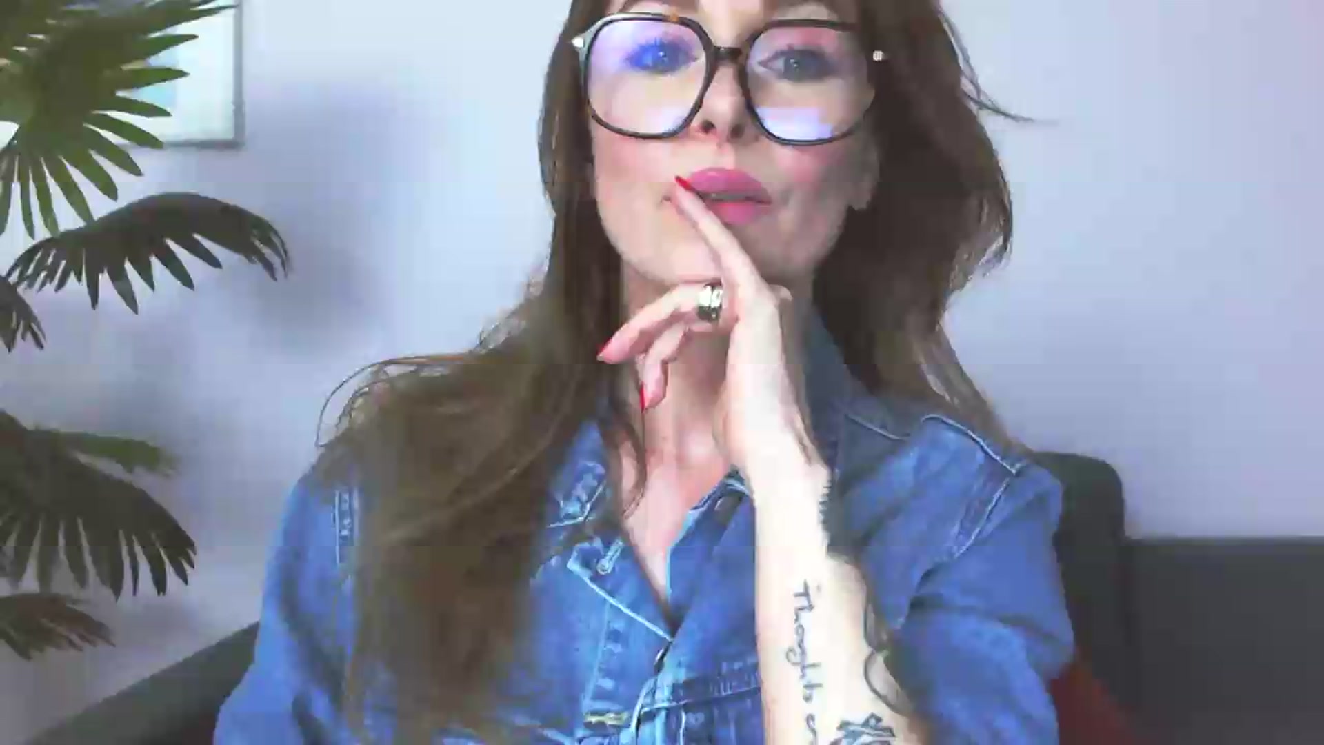 Gallery image thumbnail from Delilah_sweet's myfreecams stream on, 05/25/2026, 17:35 image 15 of 20