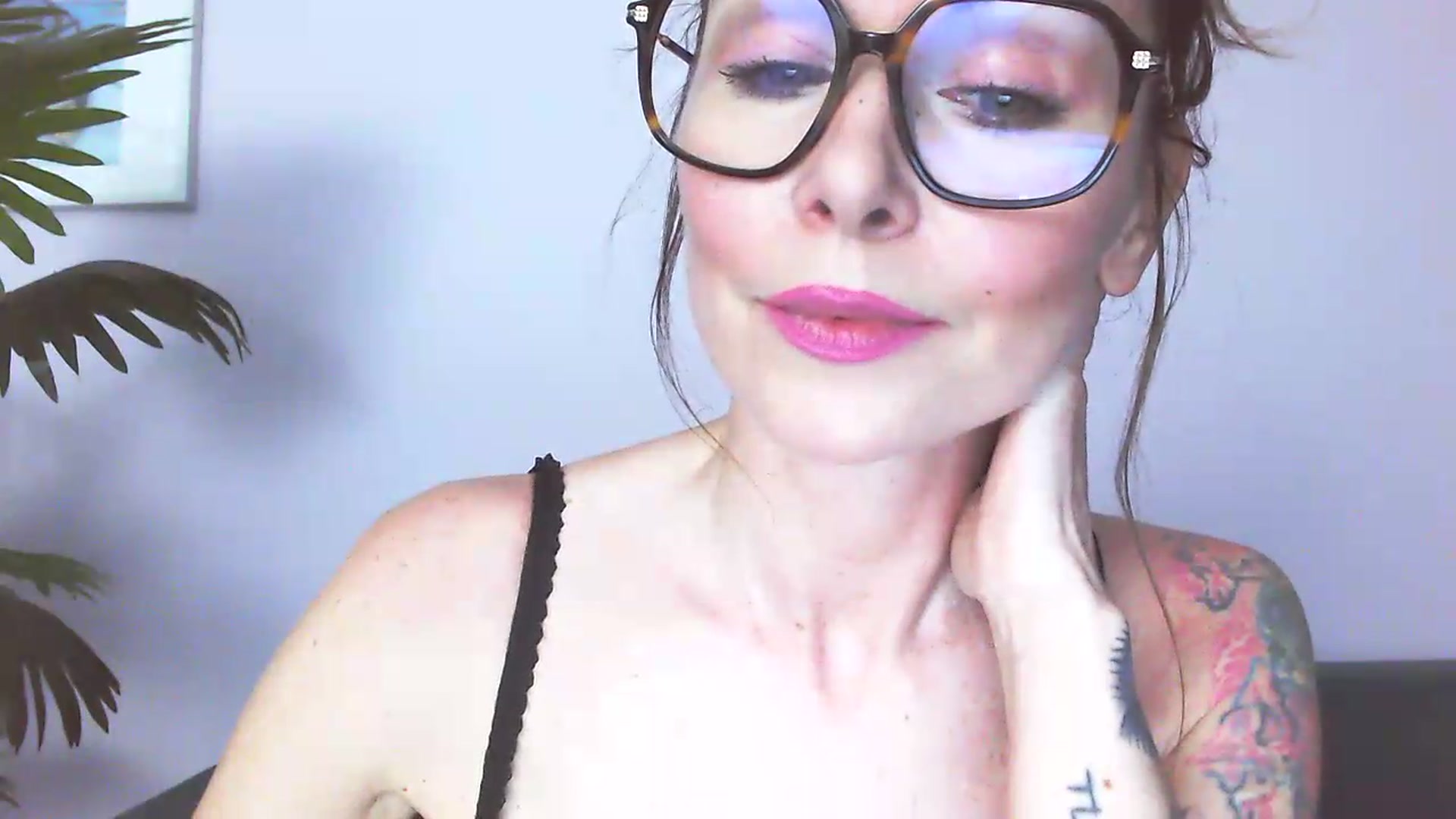 Gallery image thumbnail from Delilah_sweet's myfreecams stream on, 06/01/2026, 17:29 image 17 of 20