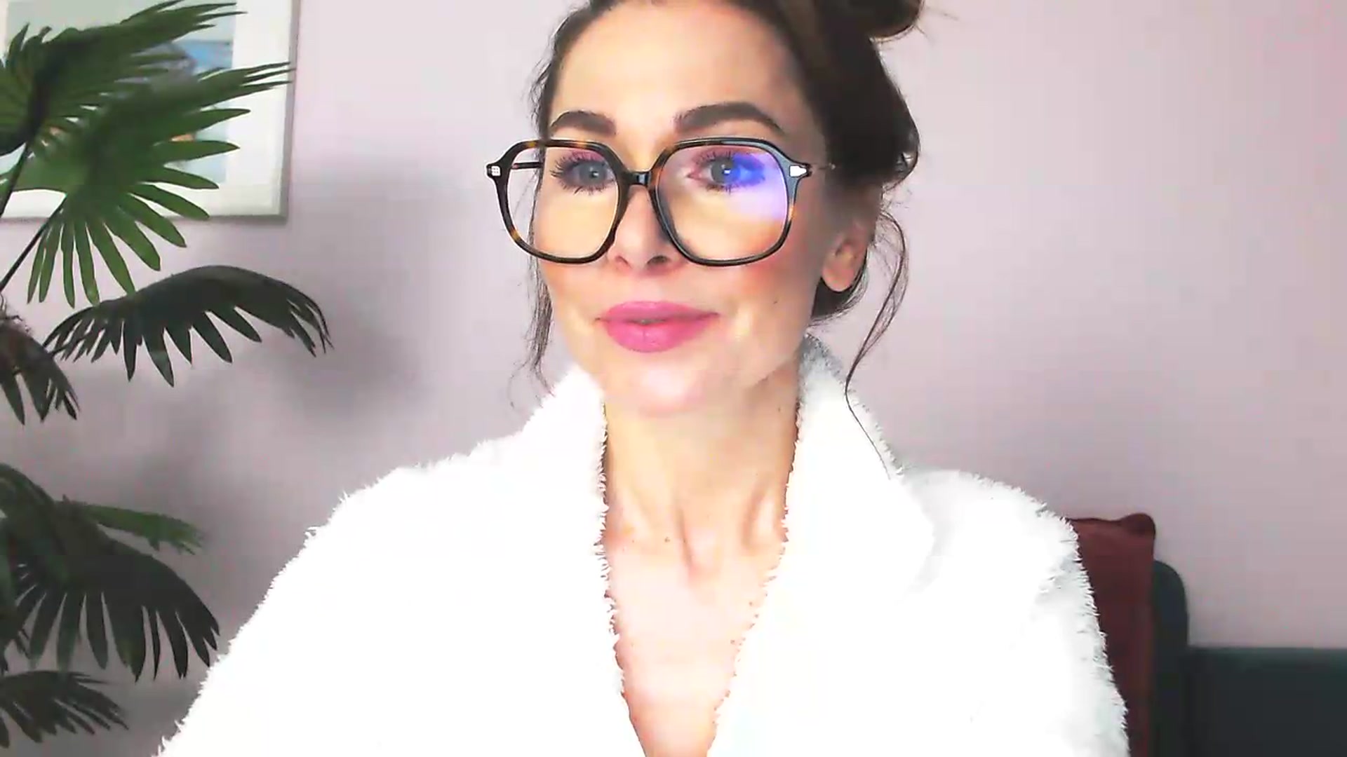 Gallery image thumbnail from Delilah_sweet's myfreecams stream on, 06/08/2026, 15:31 image 17 of 20