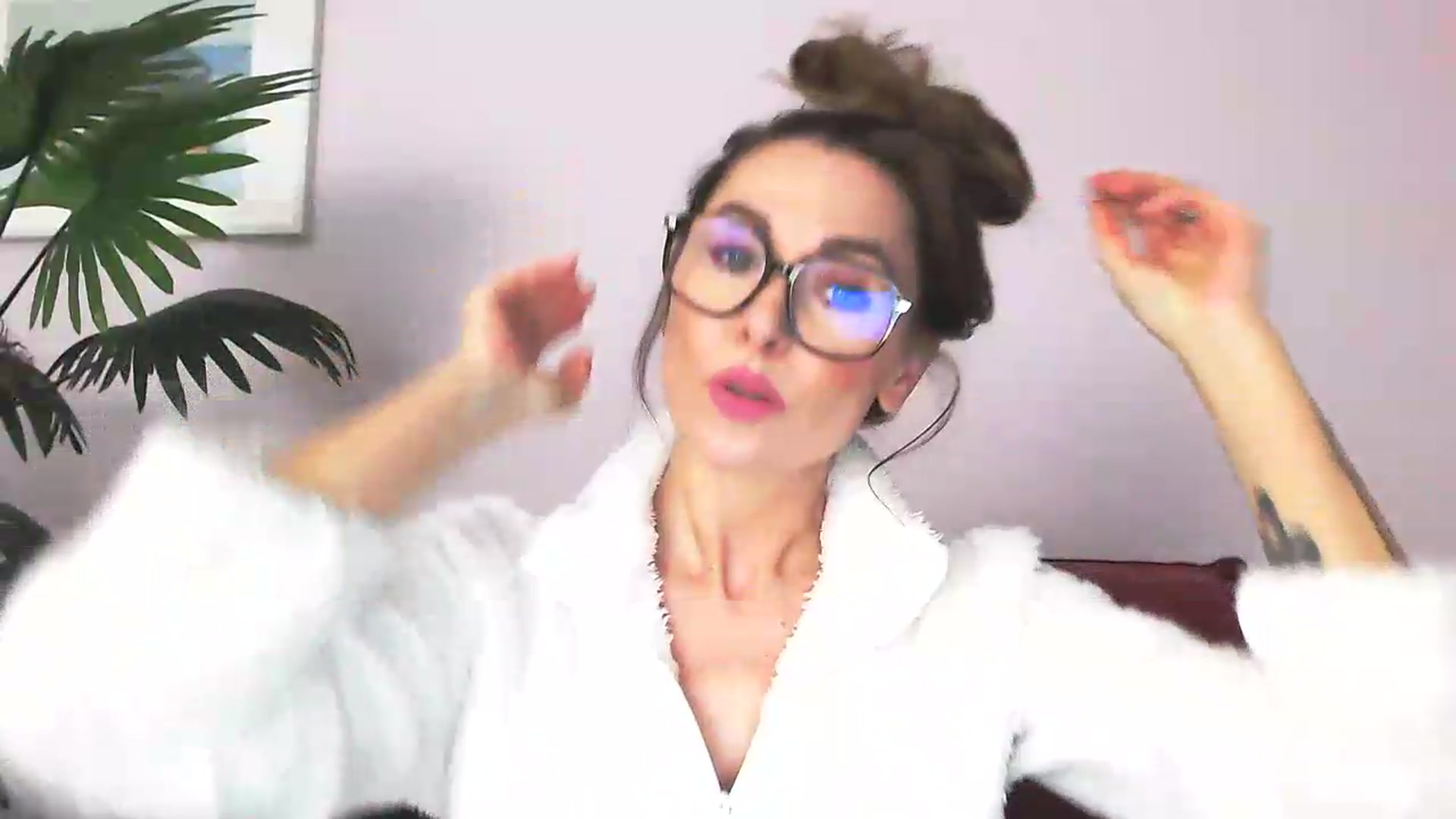 Gallery image thumbnail from Delilah_sweet's myfreecams stream on, 06/08/2026, 15:31 image 15 of 20