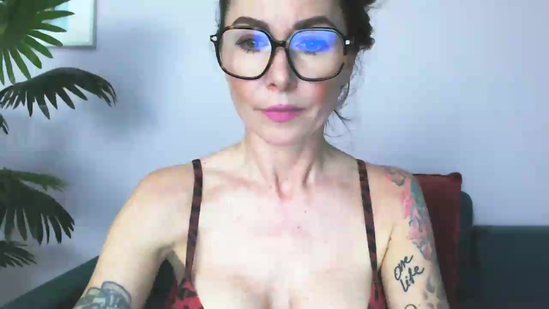 Gallery image thumbnail from Delilah_sweet's myfreecams stream on, 06/08/2026, 16:28 image 7 of 20