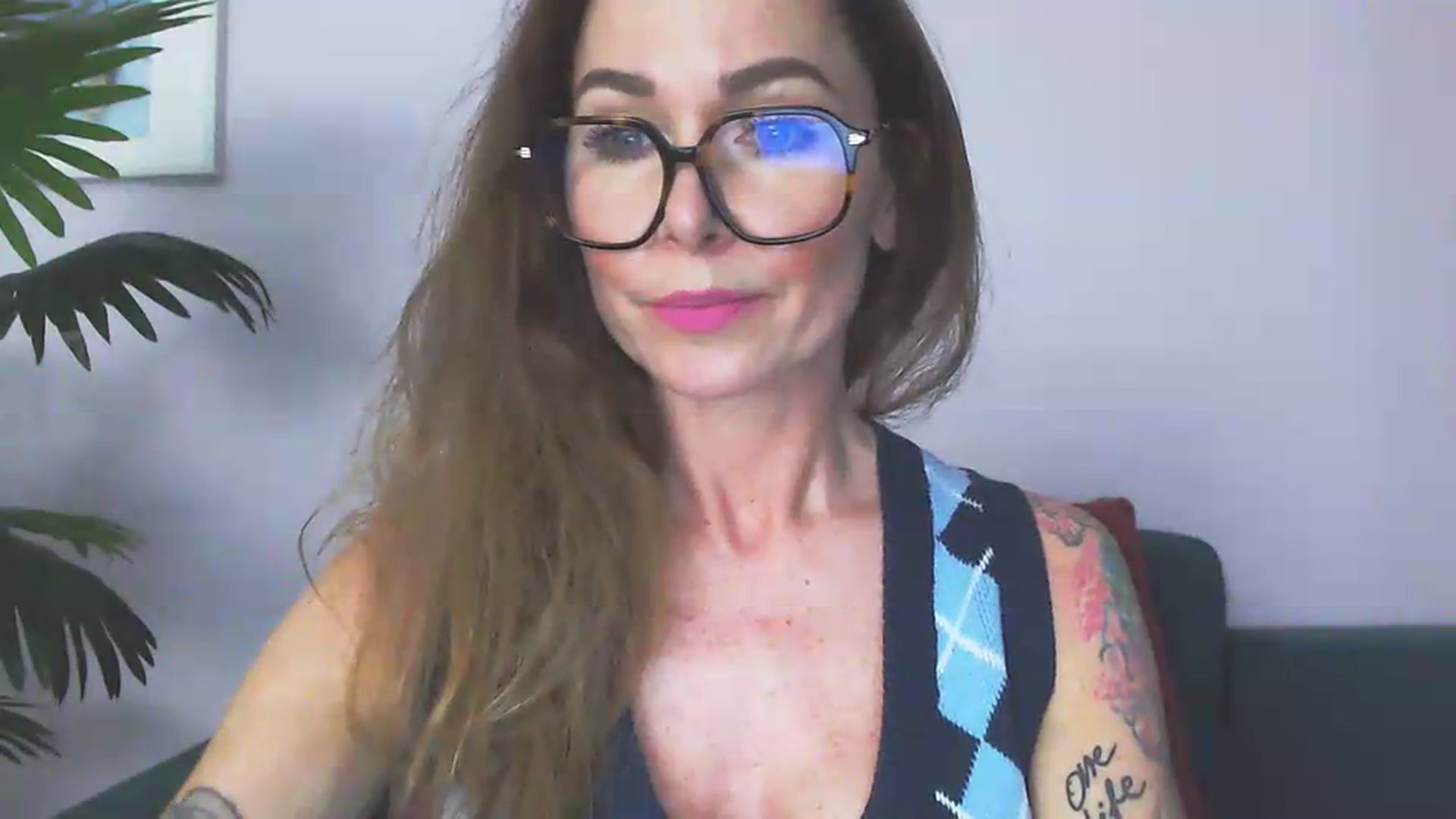 Gallery image thumbnail from Delilah_sweet's myfreecams stream on, 06/10/2026, 16:45 image 10 of 20