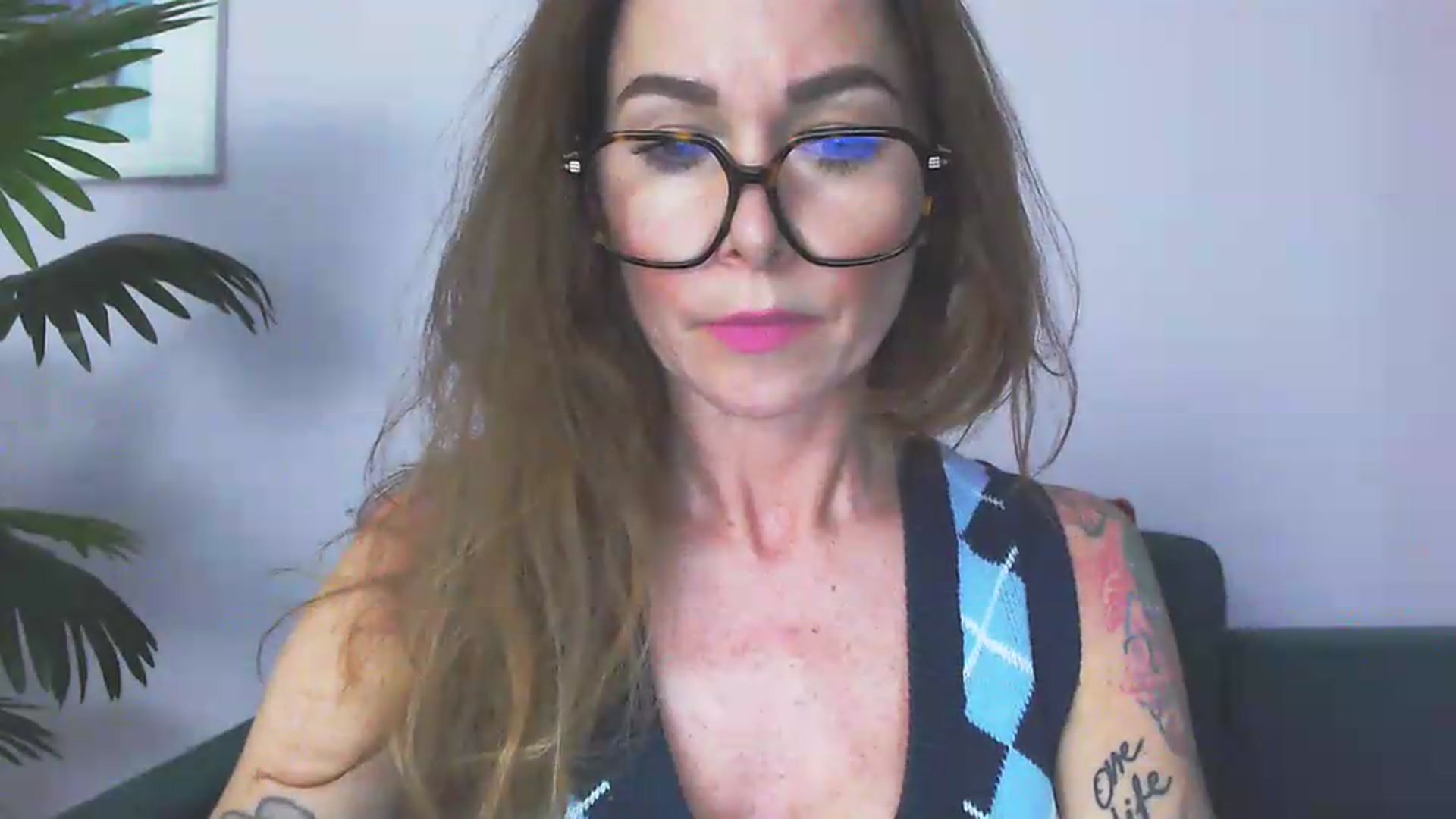 Gallery image thumbnail from Delilah_sweet's myfreecams stream on, 06/10/2026, 16:45 image 5 of 20