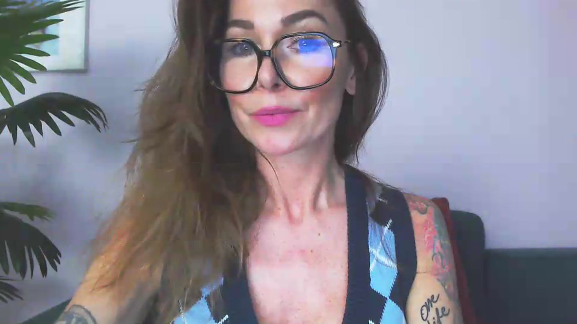 Gallery image thumbnail from Delilah_sweet's myfreecams stream on, 06/10/2026, 16:45 image 17 of 20