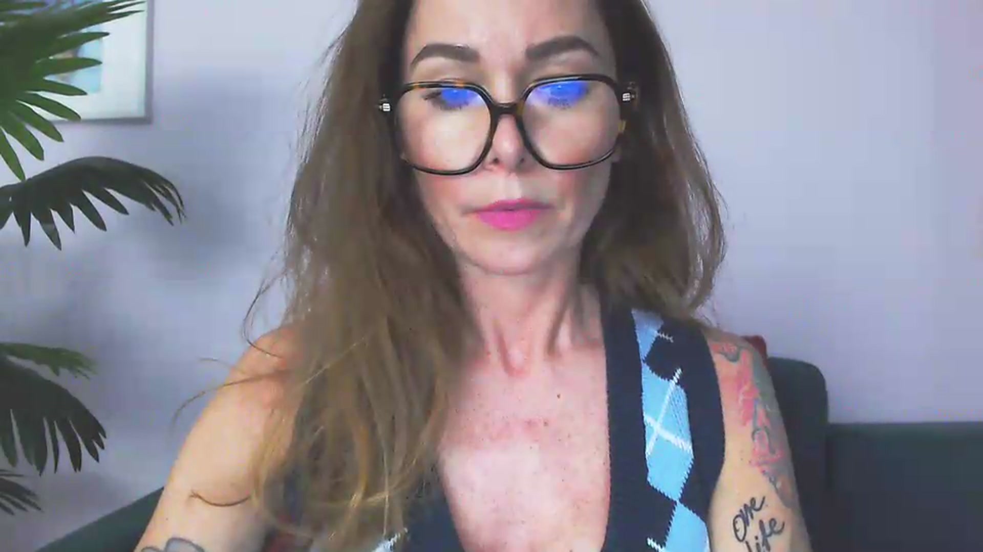 Gallery image thumbnail from Delilah_sweet's myfreecams stream on, 06/10/2026, 16:45 image 6 of 20