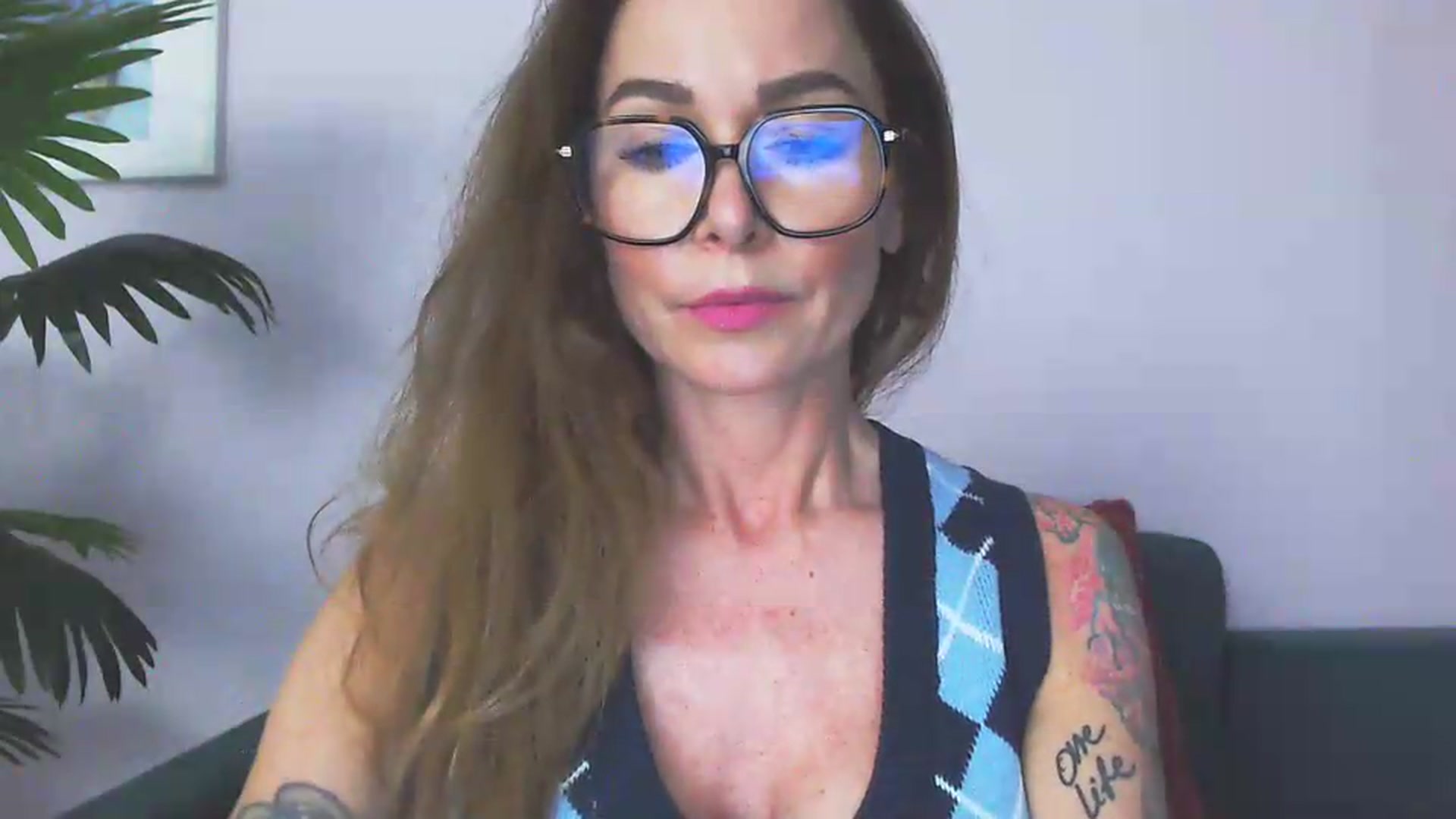 Gallery image thumbnail from Delilah_sweet's myfreecams stream on, 06/10/2026, 16:45 image 9 of 20