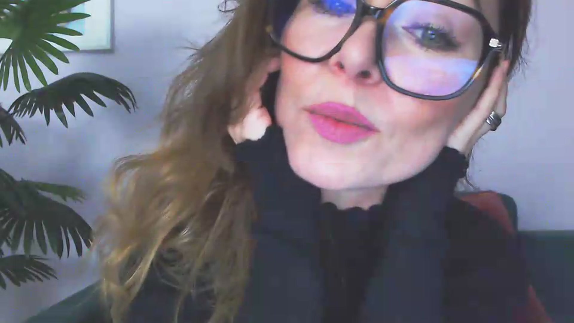 Gallery image thumbnail from Delilah_sweet's myfreecams stream on, 06/15/2026, 16:46 image 12 of 20