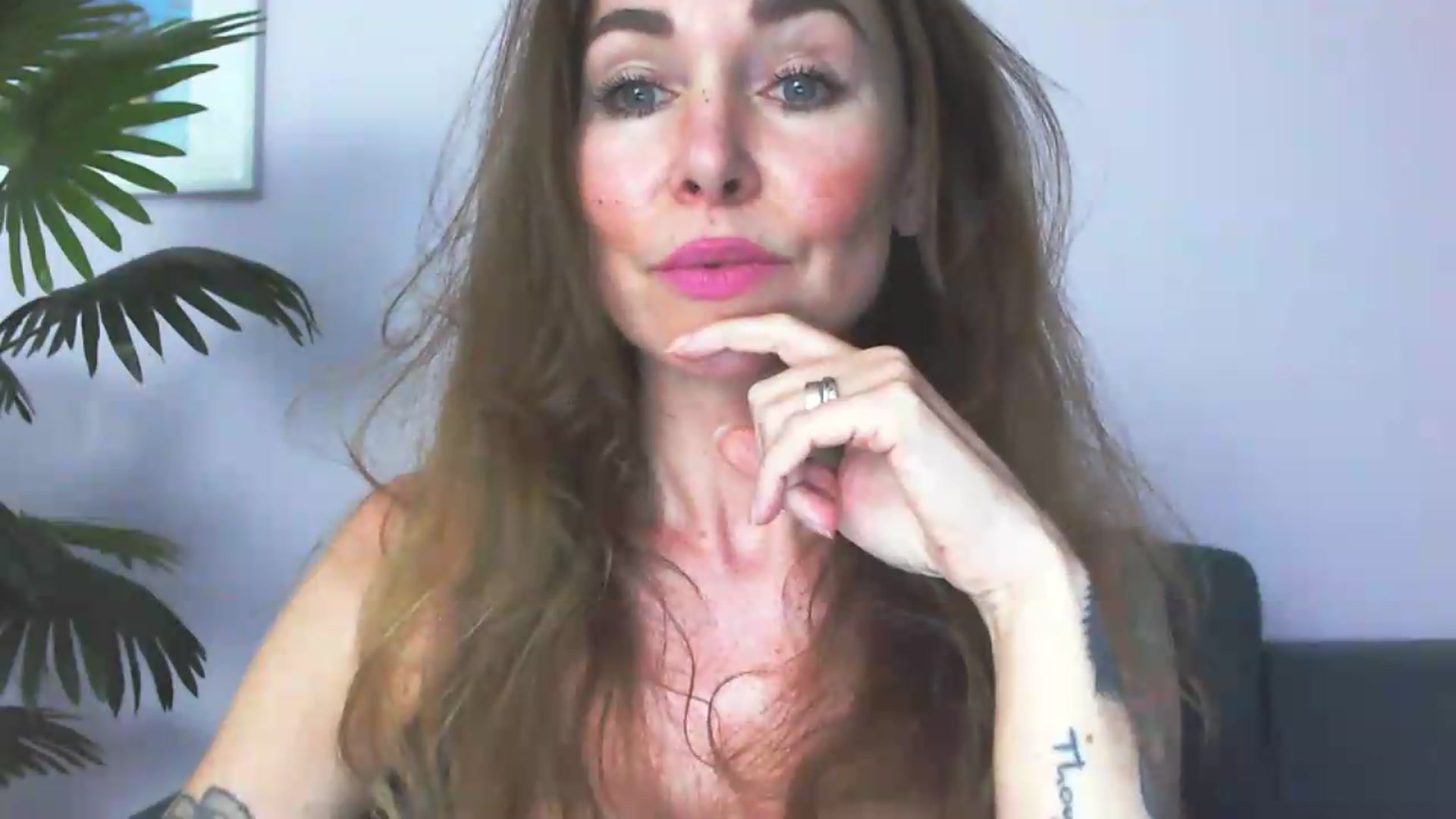 Gallery image thumbnail from Delilah_sweet's myfreecams stream on, 06/22/2026, 17:24 image 5 of 20