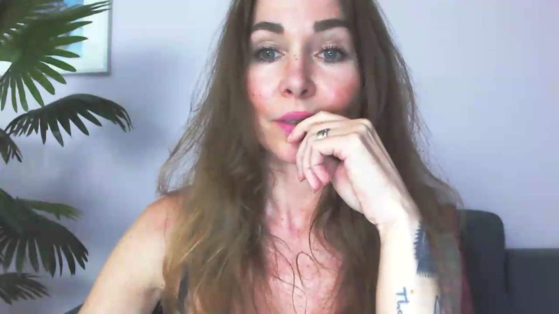 Gallery image thumbnail from Delilah_sweet's myfreecams stream on, 06/22/2026, 17:24 image 13 of 20