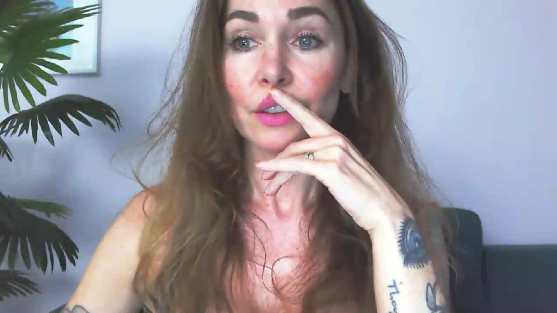 Gallery image thumbnail from Delilah_sweet's myfreecams stream on, 06/22/2026, 17:24 image 6 of 20