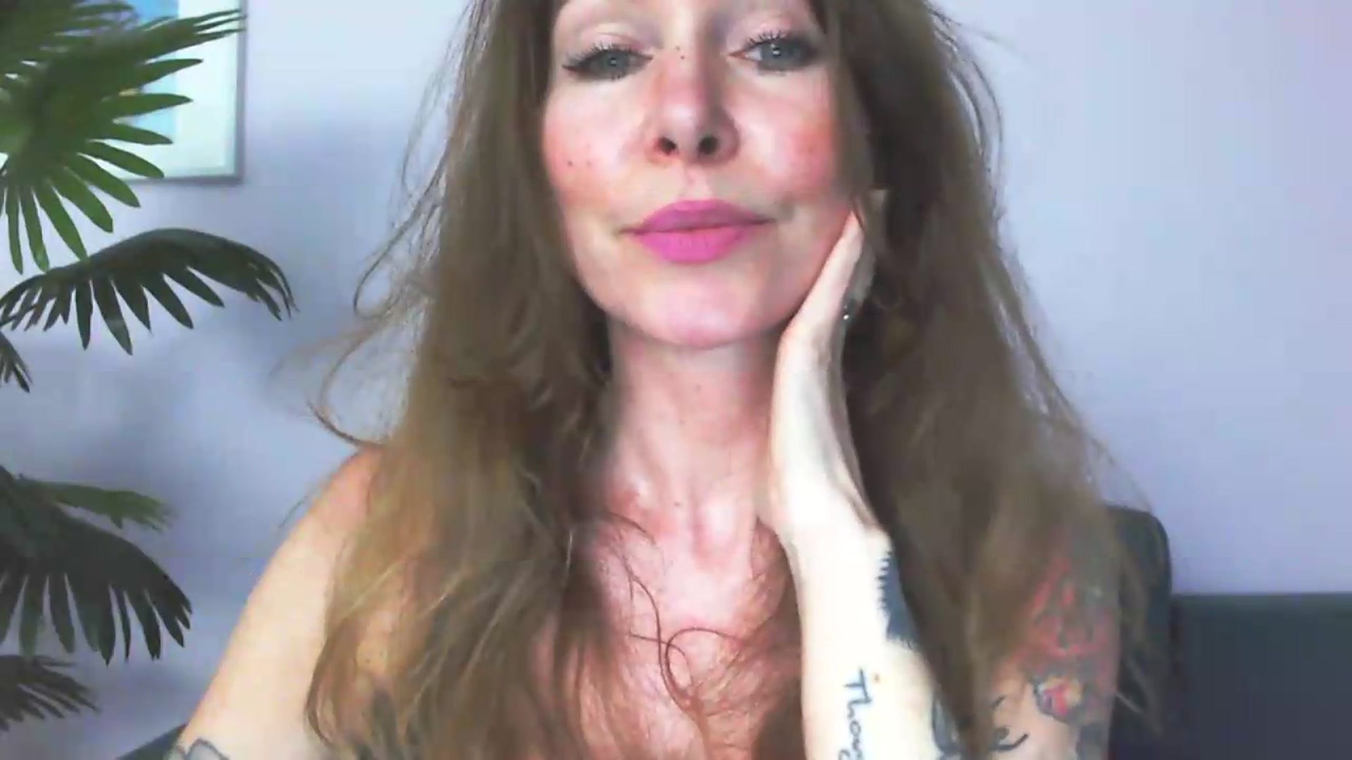 Gallery image thumbnail from Delilah_sweet's myfreecams stream on, 06/22/2026, 17:24 image 4 of 20
