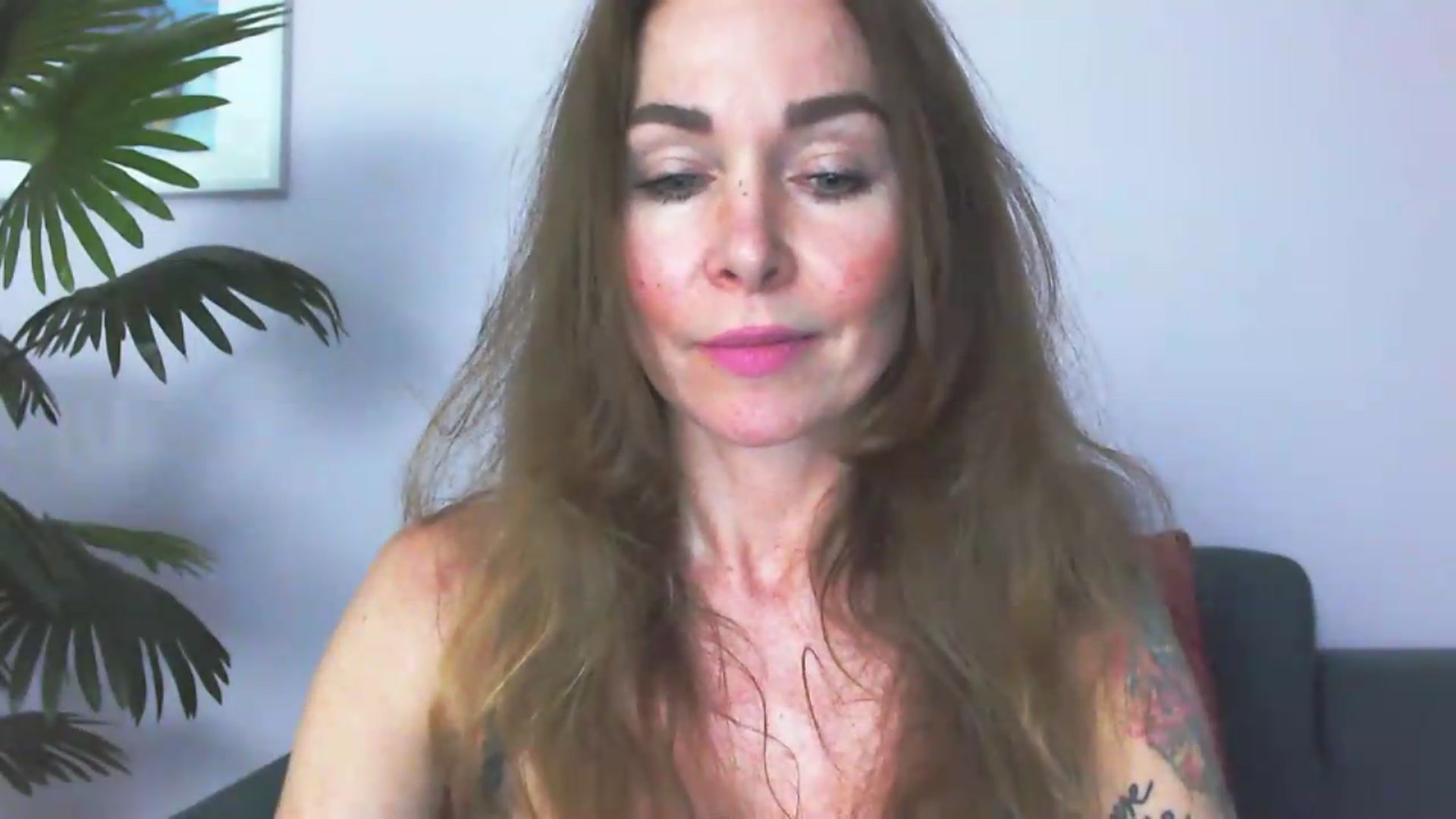 Gallery image thumbnail from Delilah_sweet's myfreecams stream on, 06/22/2026, 17:24 image 15 of 20