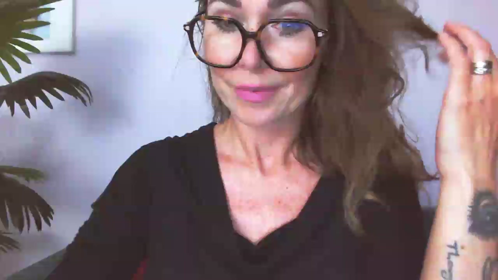 Gallery image thumbnail from Delilah_sweet's myfreecams stream on, 07/06/2026, 15:21 image 15 of 20