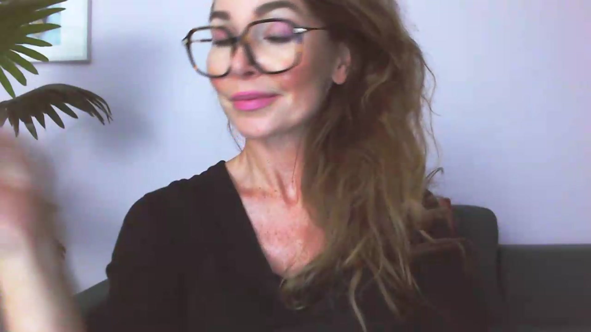 Gallery image thumbnail from Delilah_sweet's myfreecams stream on, 07/06/2026, 15:21 image 4 of 20