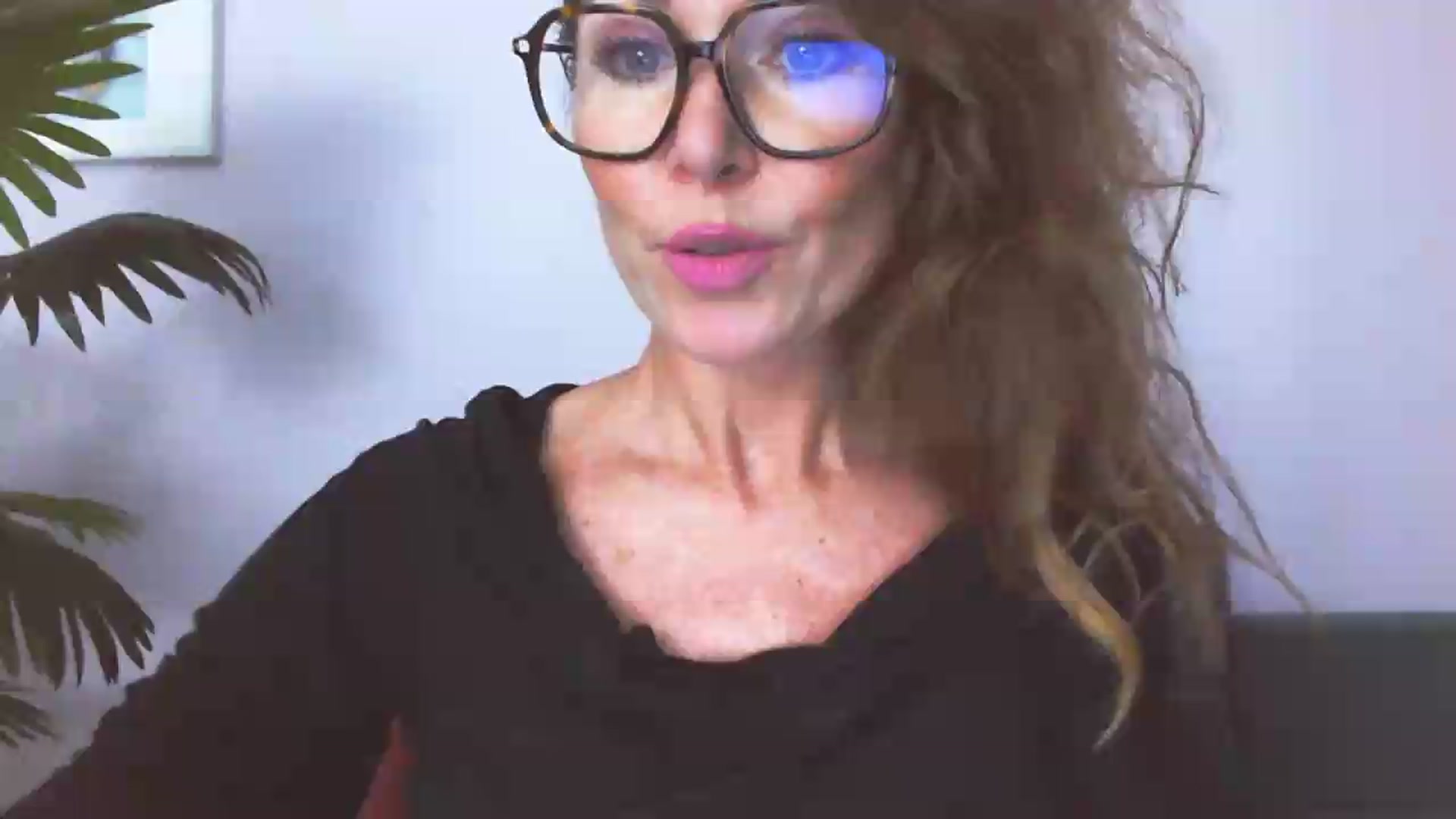 Gallery image thumbnail from Delilah_sweet's myfreecams stream on, 07/06/2026, 15:48 image 1 of 20
