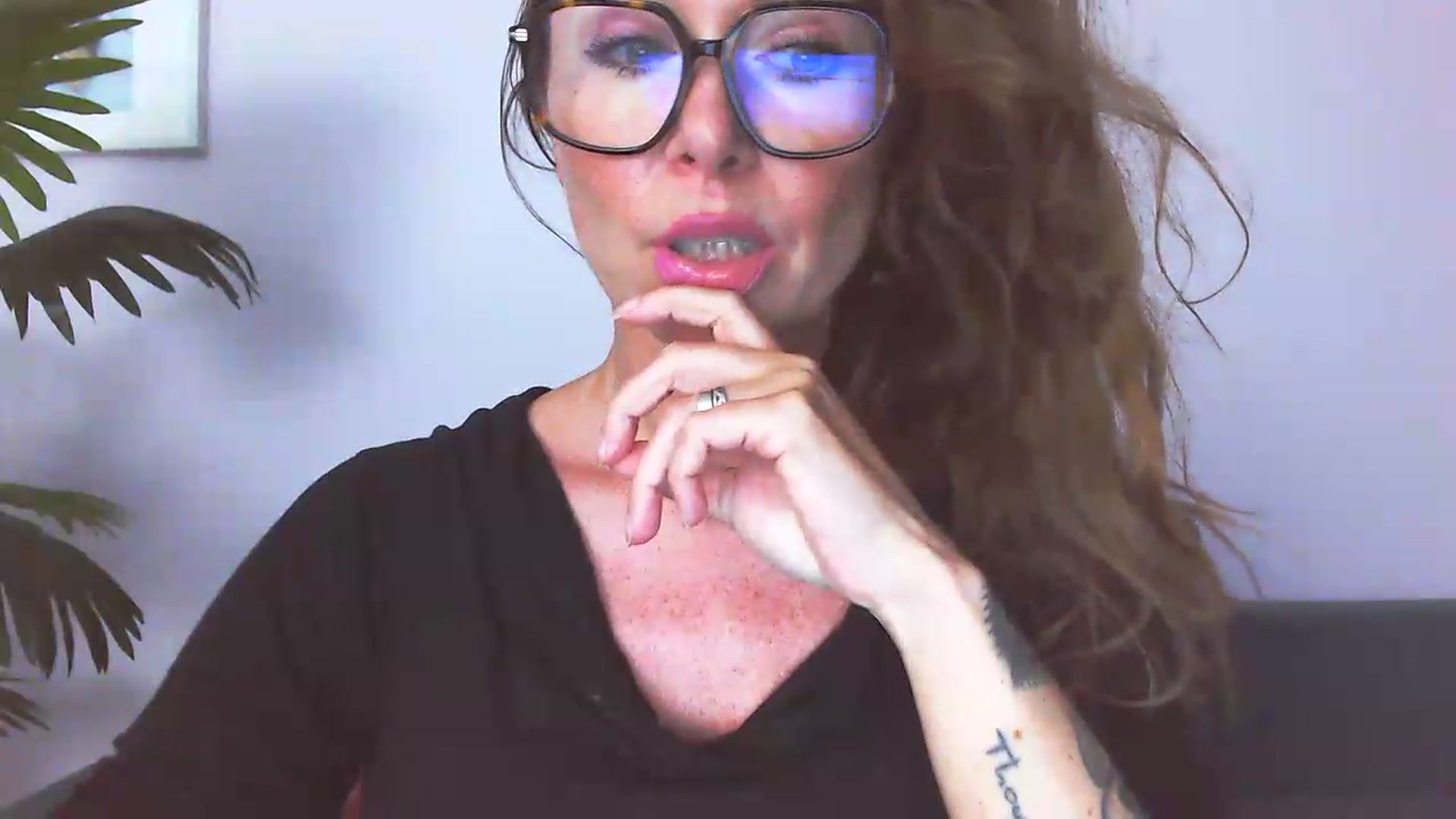 Gallery image thumbnail from Delilah_sweet's myfreecams stream on, 07/06/2026, 17:18 image 15 of 20
