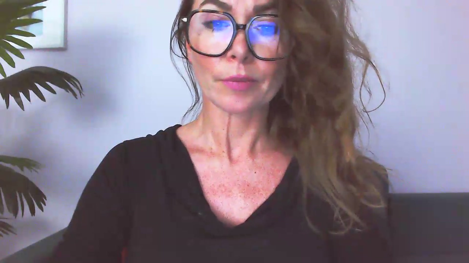 Gallery image thumbnail from Delilah_sweet's myfreecams stream on, 07/06/2026, 17:18 image 17 of 20