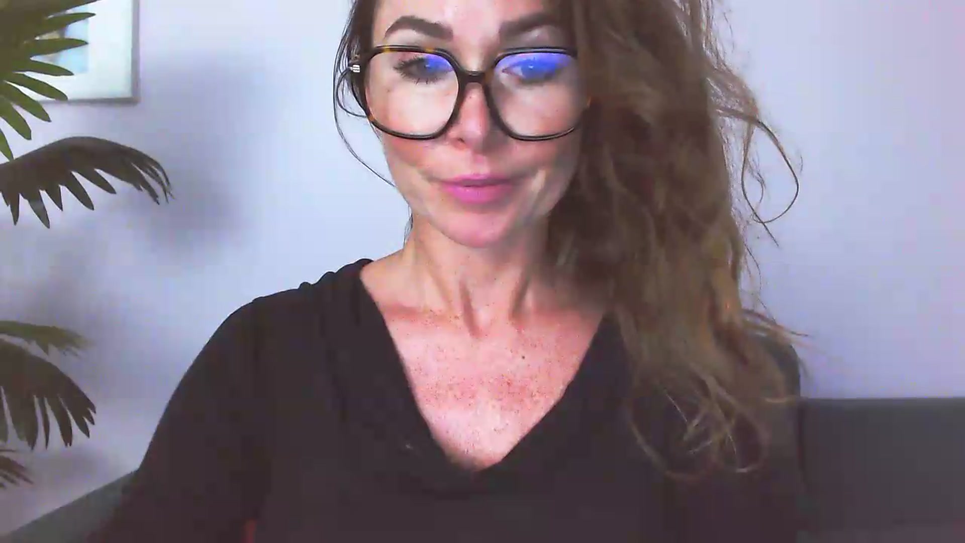 Gallery image thumbnail from Delilah_sweet's myfreecams stream on, 07/06/2026, 17:18 image 16 of 20