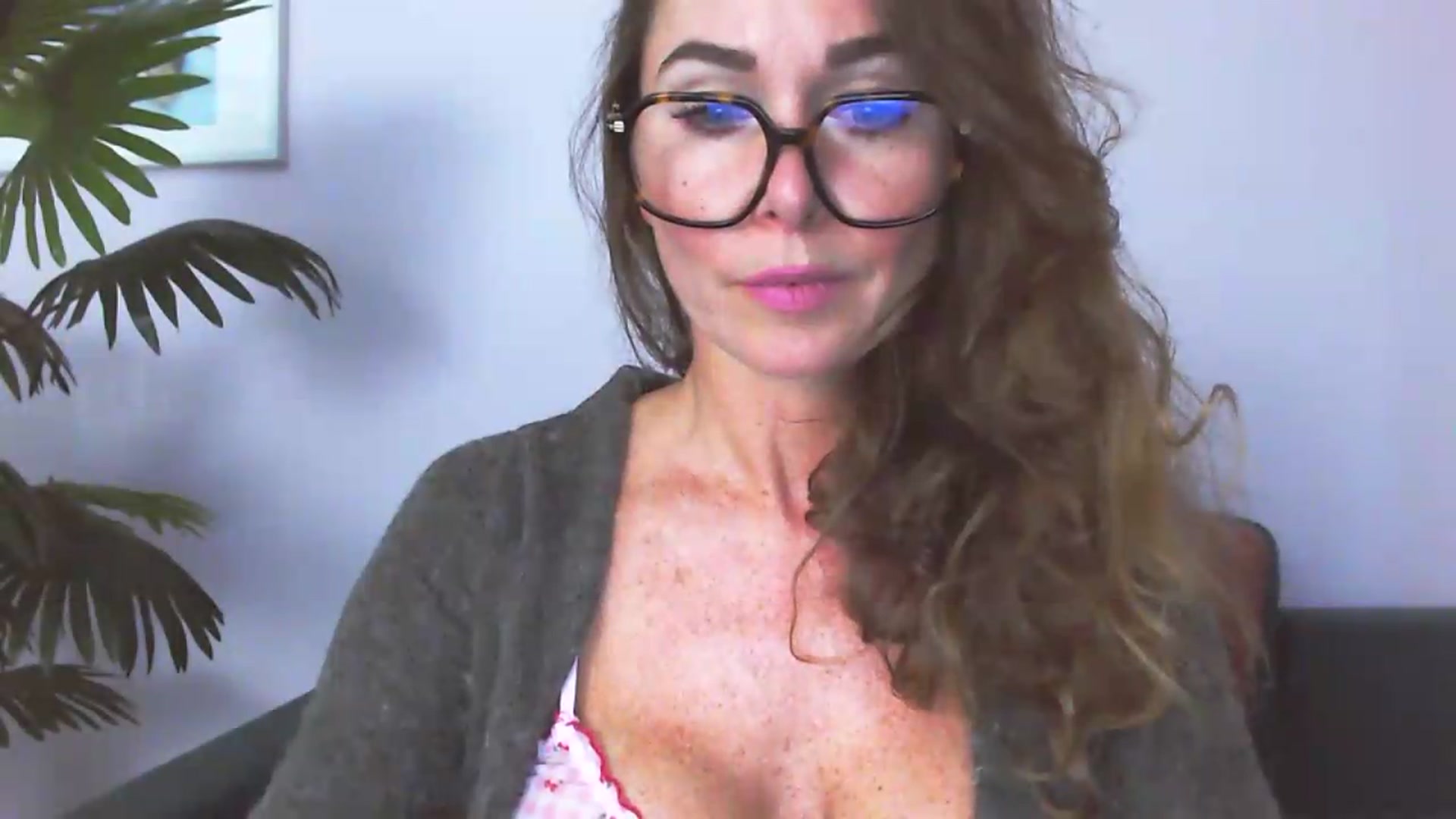 Gallery image thumbnail from Delilah_sweet's myfreecams stream on, 07/21/2026, 15:28 image 13 of 20