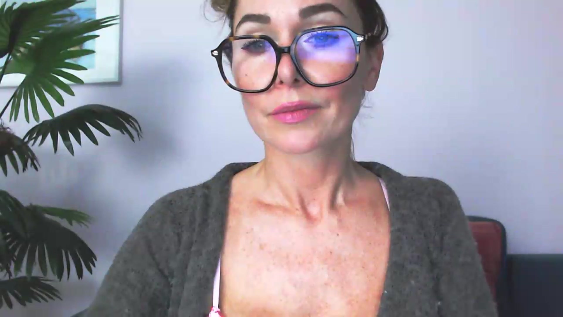 Gallery image thumbnail from Delilah_sweet's myfreecams stream on, 07/21/2026, 16:49 image 9 of 20