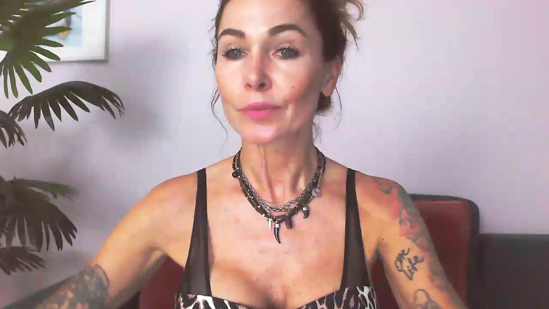 Gallery image thumbnail from Delilah_sweet's myfreecams stream on, 08/03/2026, 16:43 image 4 of 20