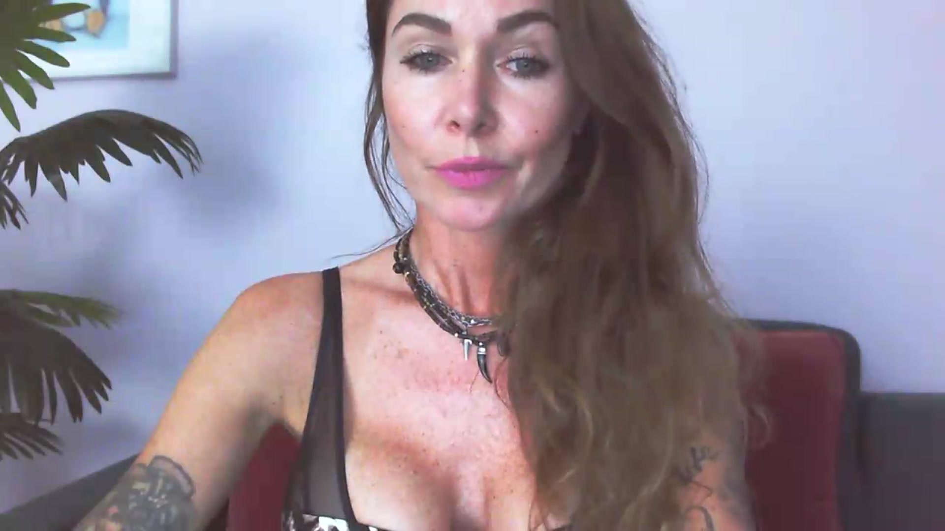 Gallery image thumbnail from Delilah_sweet's myfreecams stream on, 08/03/2026, 17:33 image 3 of 20