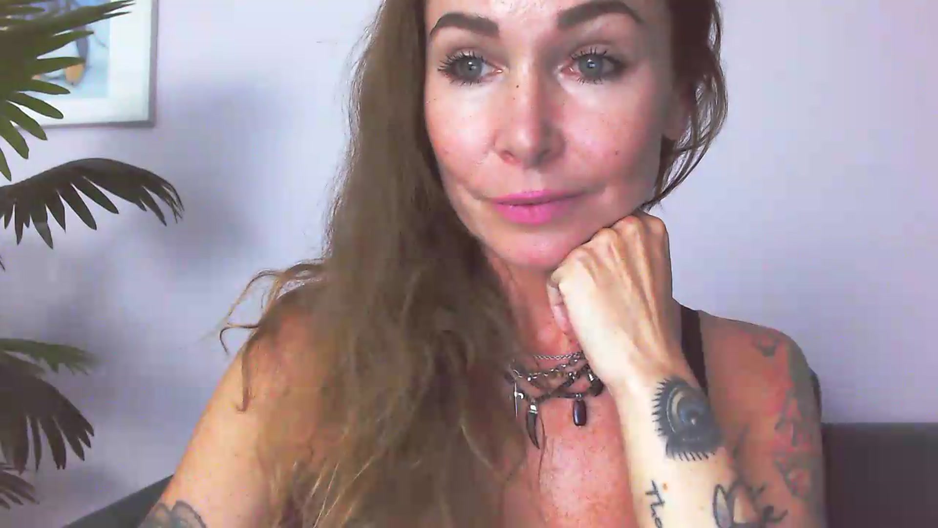 Gallery image thumbnail from Delilah_sweet's myfreecams stream on, 08/03/2026, 18:57 image 15 of 20