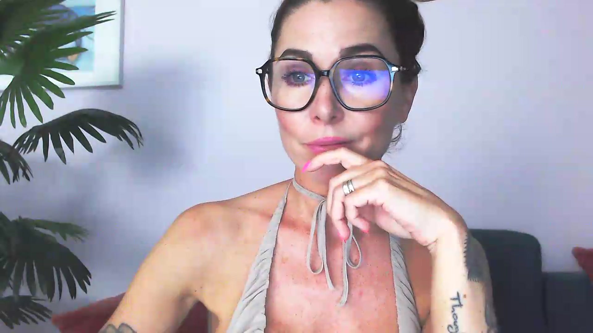 Gallery image thumbnail from Delilah_sweet's myfreecams stream on, 08/12/2026, 17:15 image 18 of 20