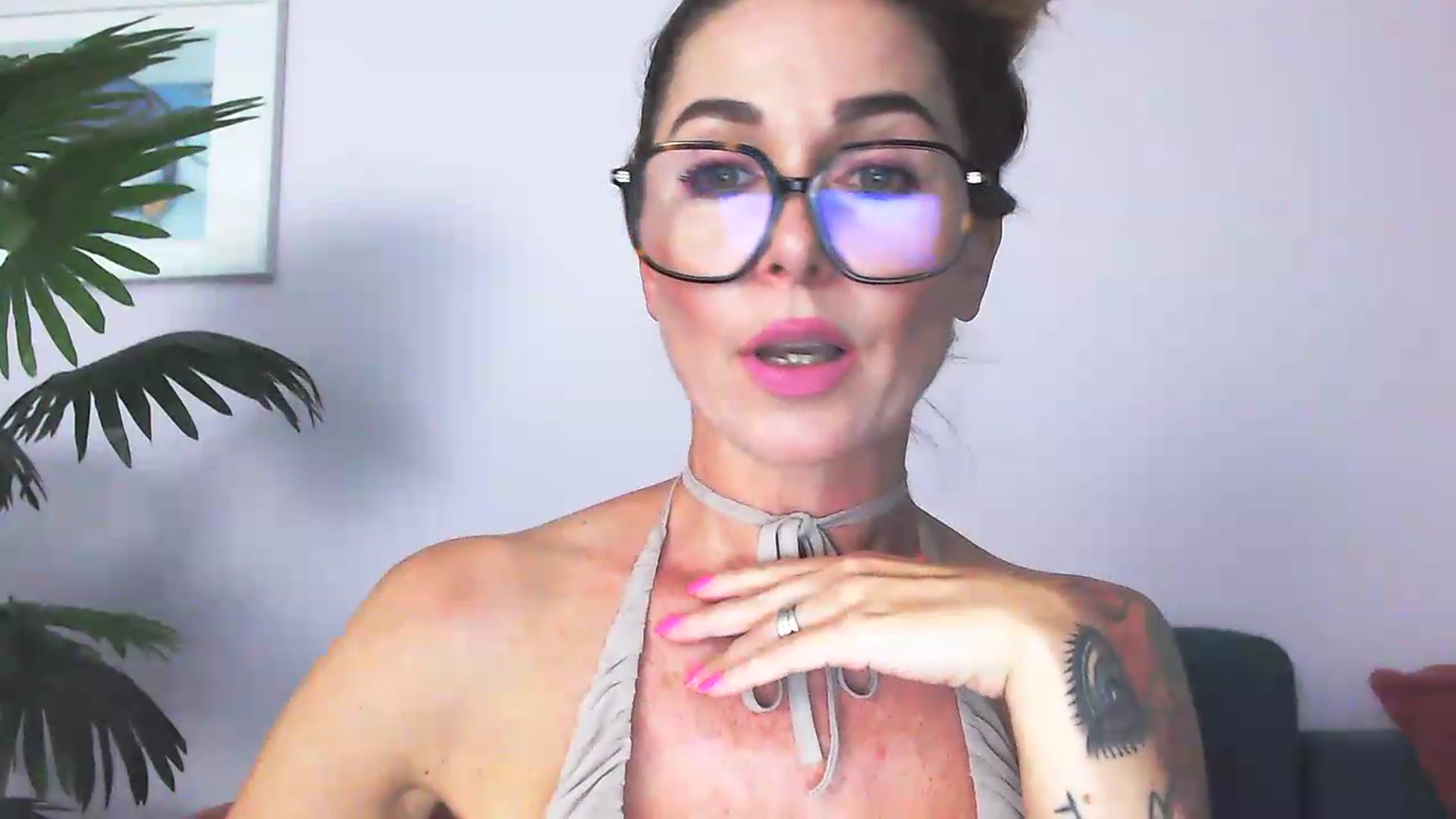 Gallery image thumbnail from Delilah_sweet's myfreecams stream on, 08/12/2026, 17:15 image 19 of 20