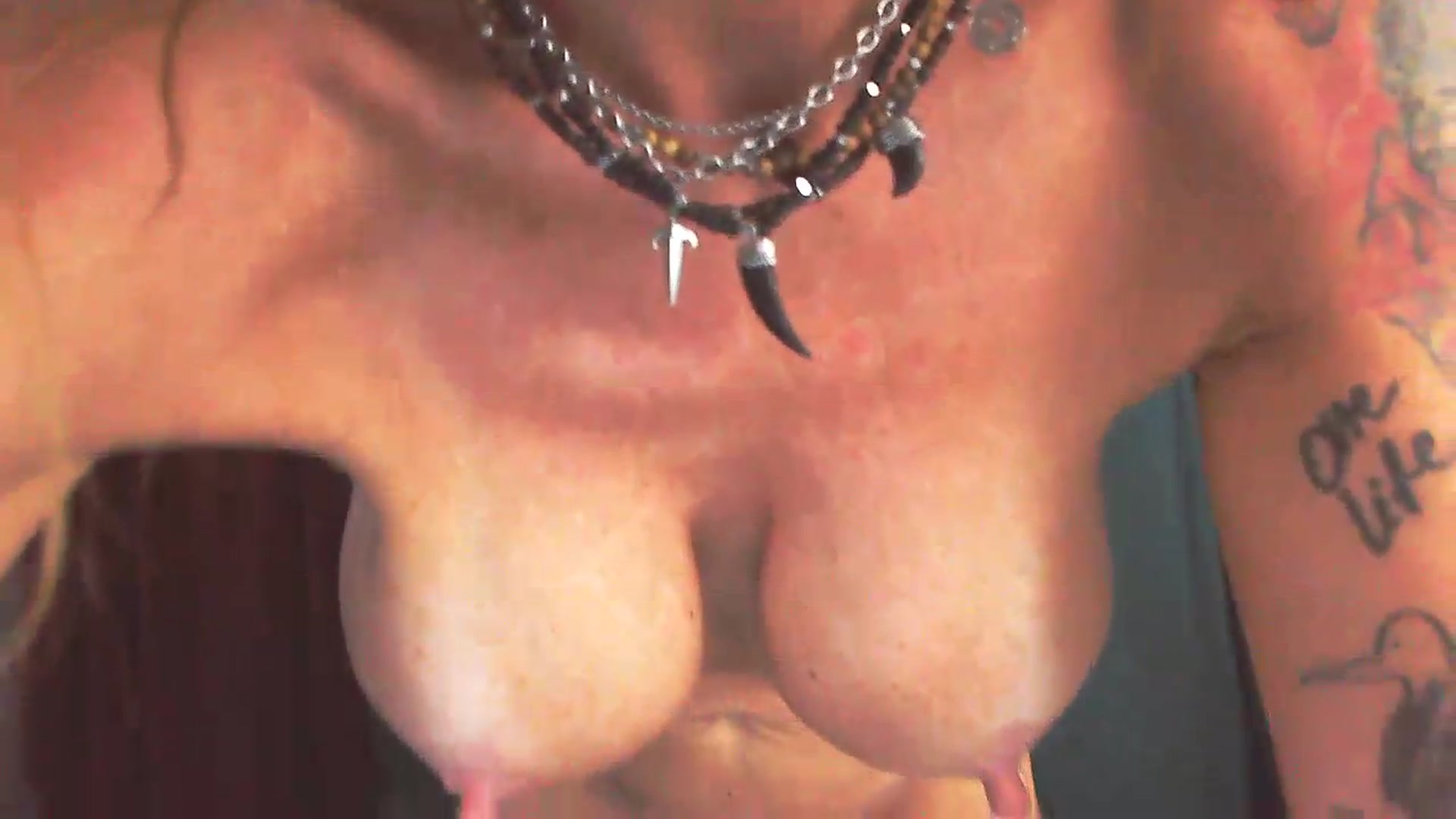Gallery image thumbnail from Delilah_sweet's myfreecams stream on, 08/13/2026, 12:45 image 5 of 20