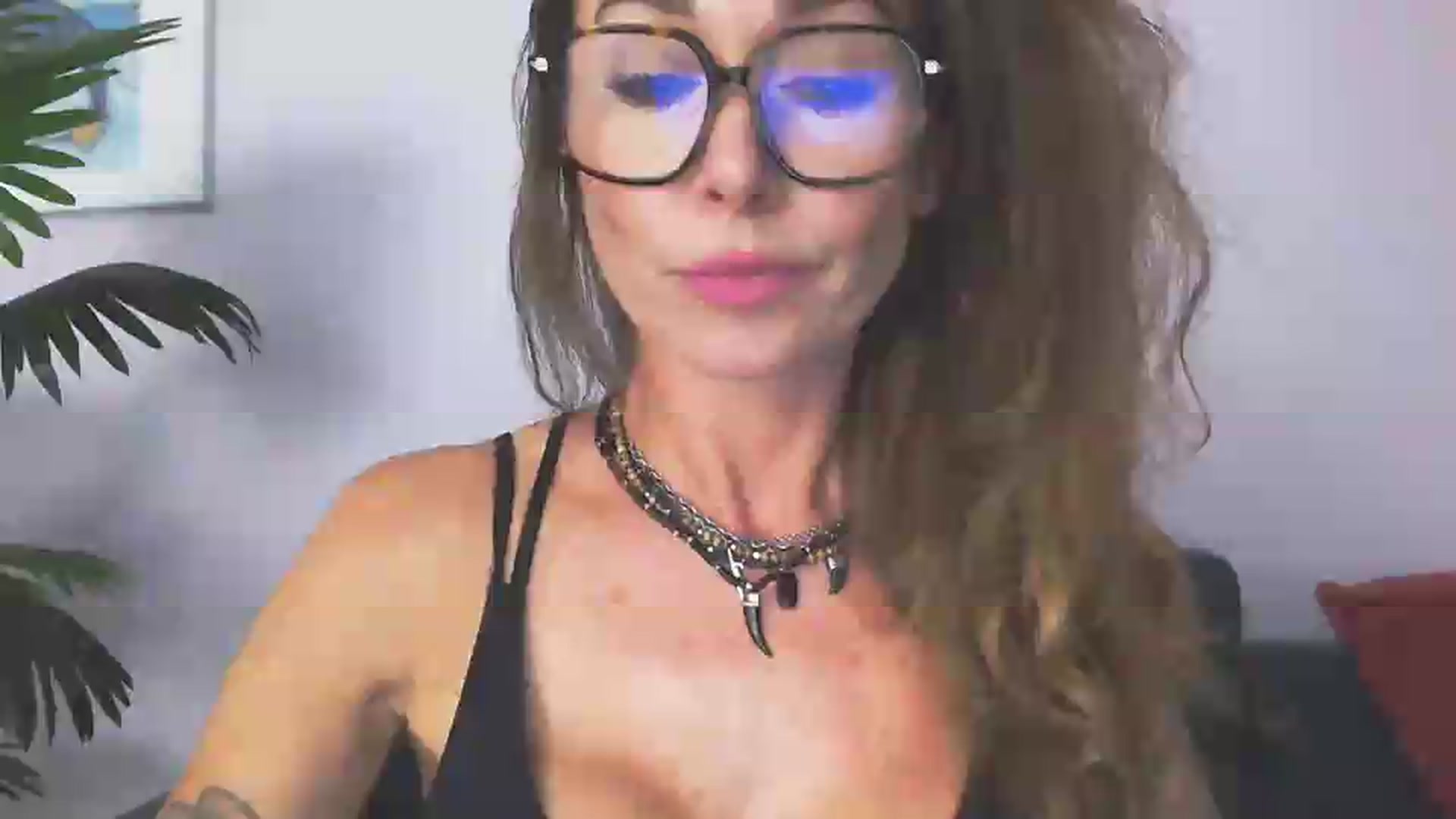 Gallery image thumbnail from Delilah_sweet's myfreecams stream on, 08/13/2026, 14:14 image 15 of 20