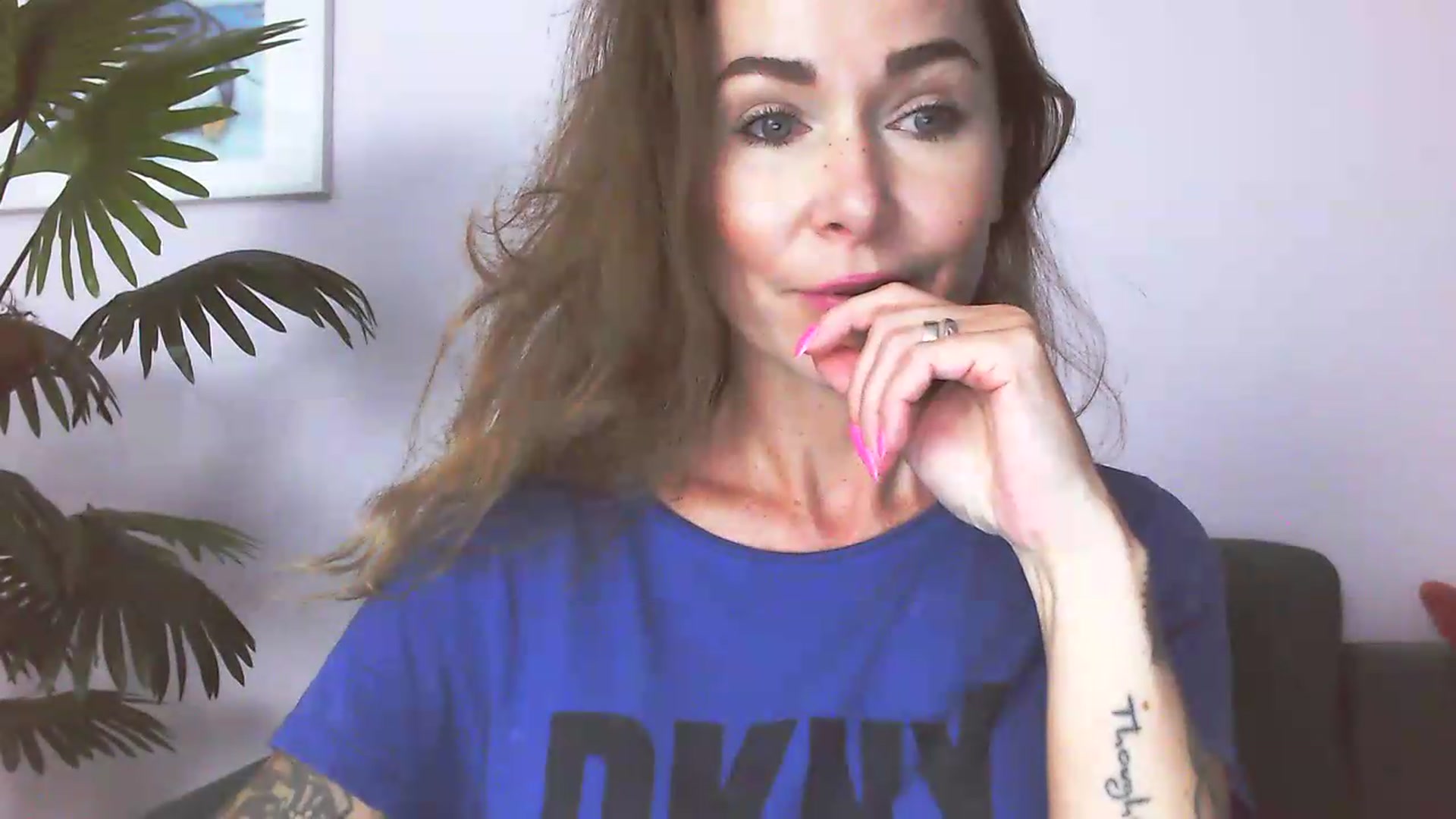 Gallery image thumbnail from Delilah_sweet's myfreecams stream on, 08/17/2026, 15:23 image 3 of 20